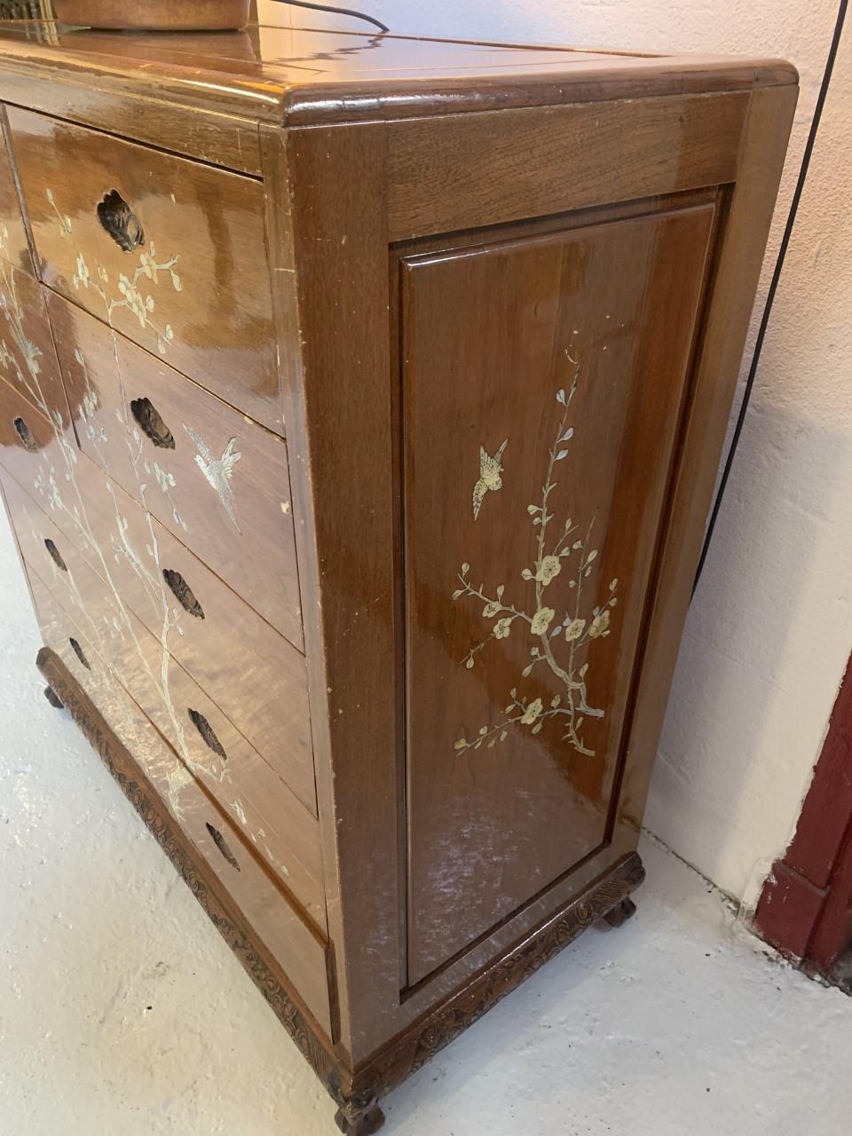 French Chinoiserie Chest of Drawers Pearl Inlay, 1900s For Sale 3