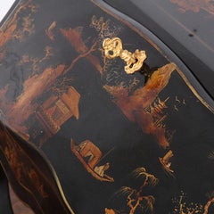 French Chinoiserie Lacquered Bombe Writing Desk or Bureau