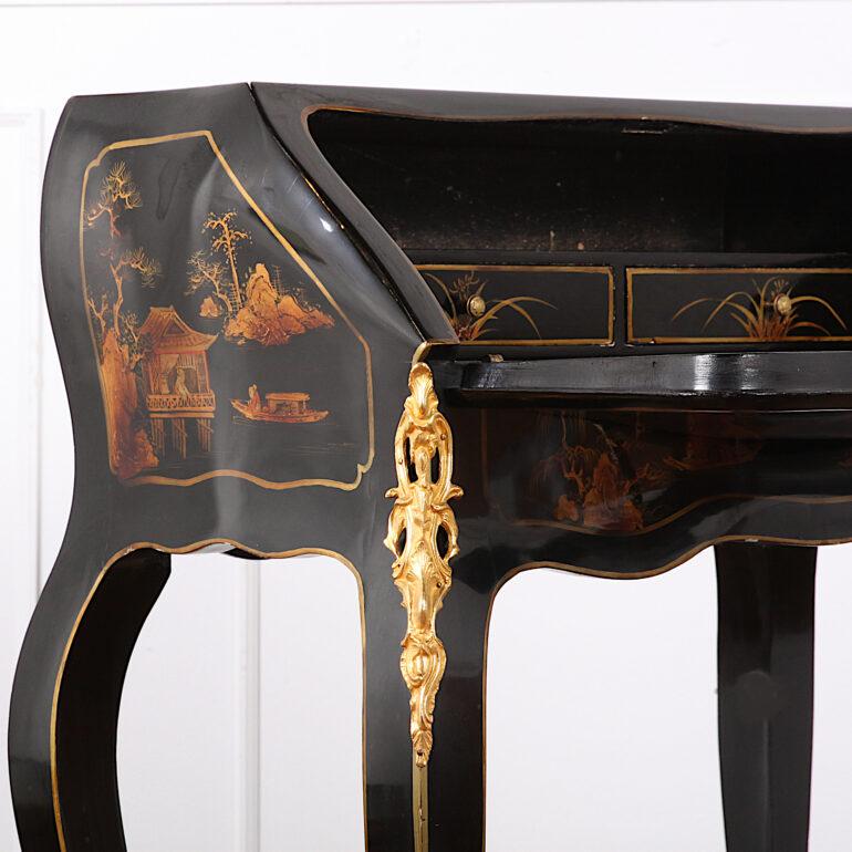 French Chinoiserie Lacquered Bombe Writing Desk or Bureau 1