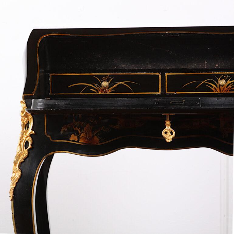 French Chinoiserie Lacquered Bombe Writing Desk or Bureau 2