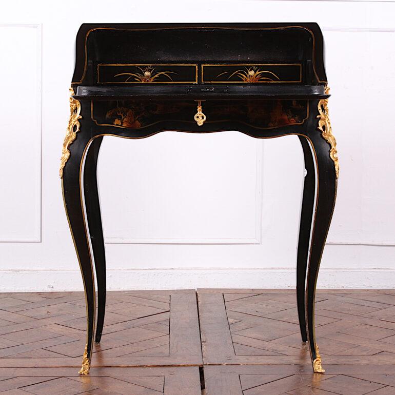 French Chinoiserie Lacquered Bombe Writing Desk or Bureau 3
