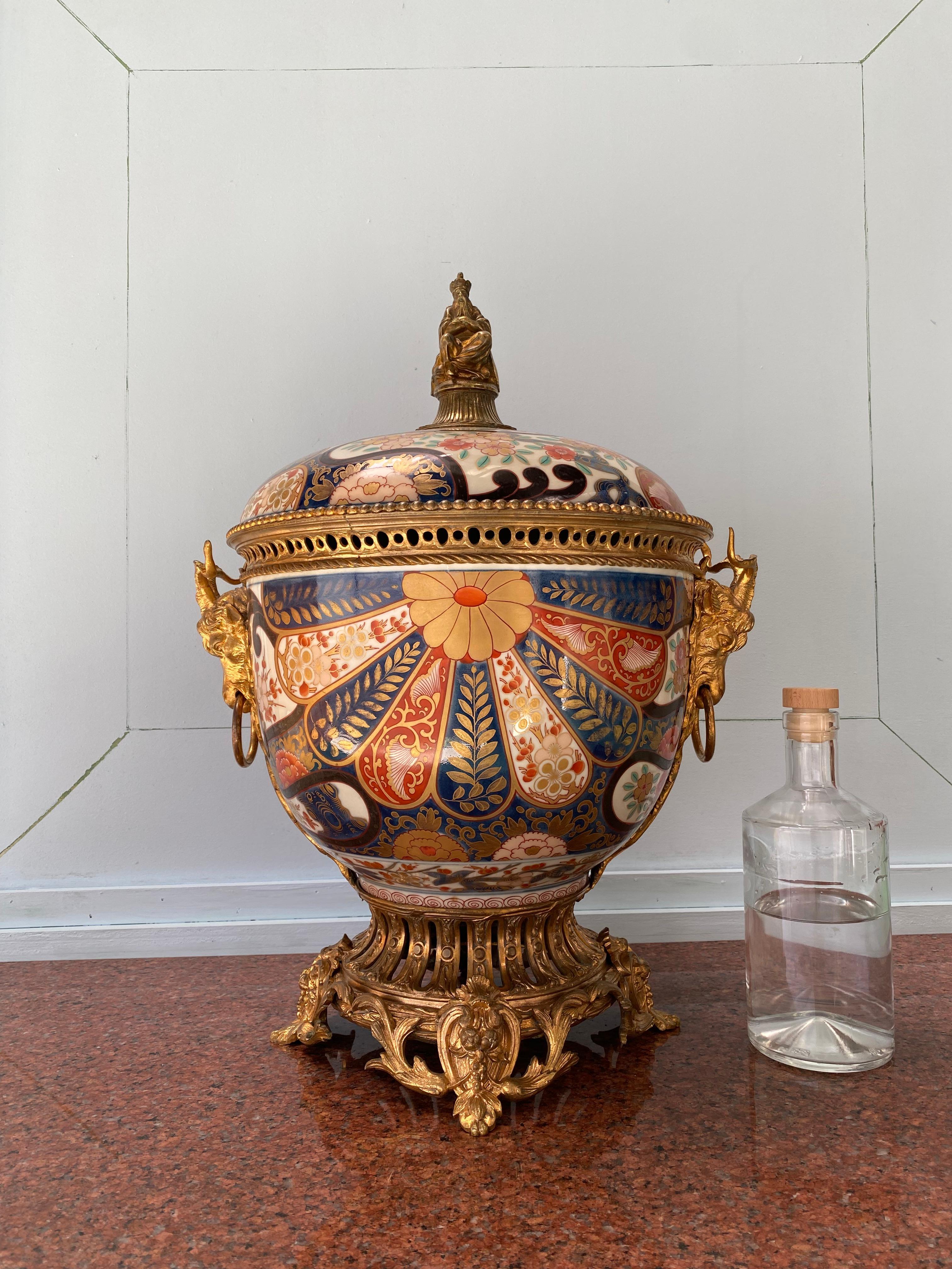 Chinoiserie française Napoléon III Bronze doré Edo Imari Potpourri Vase et Couvercle en vente 13