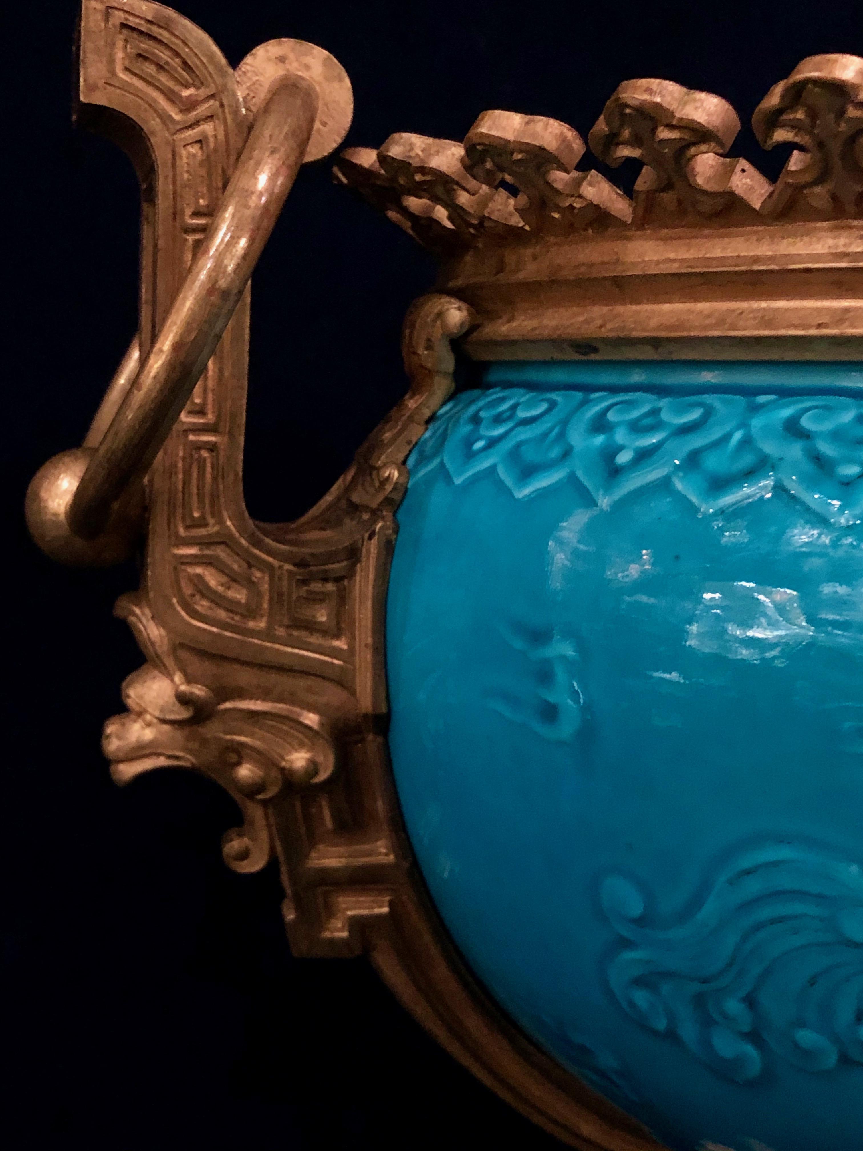 Bronze Jardinière en faïence bleu turquoise de style Chinoiserie française en vente