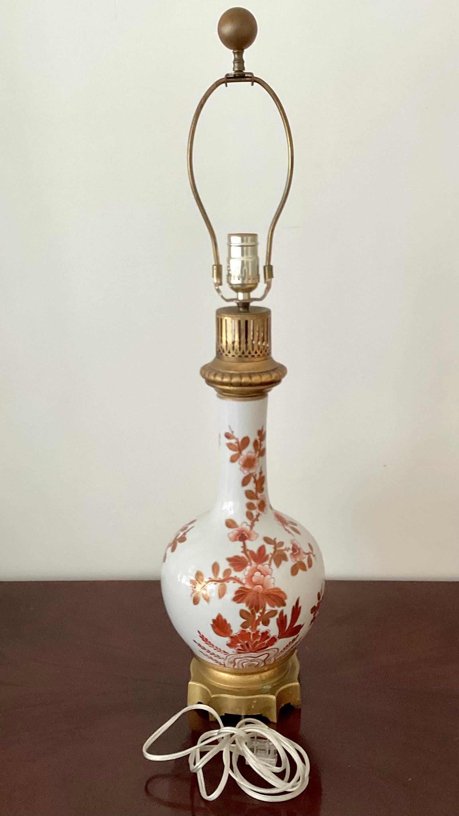 Milieu du XXe siècle Lampe de bureau chinoiseries françaises en vente