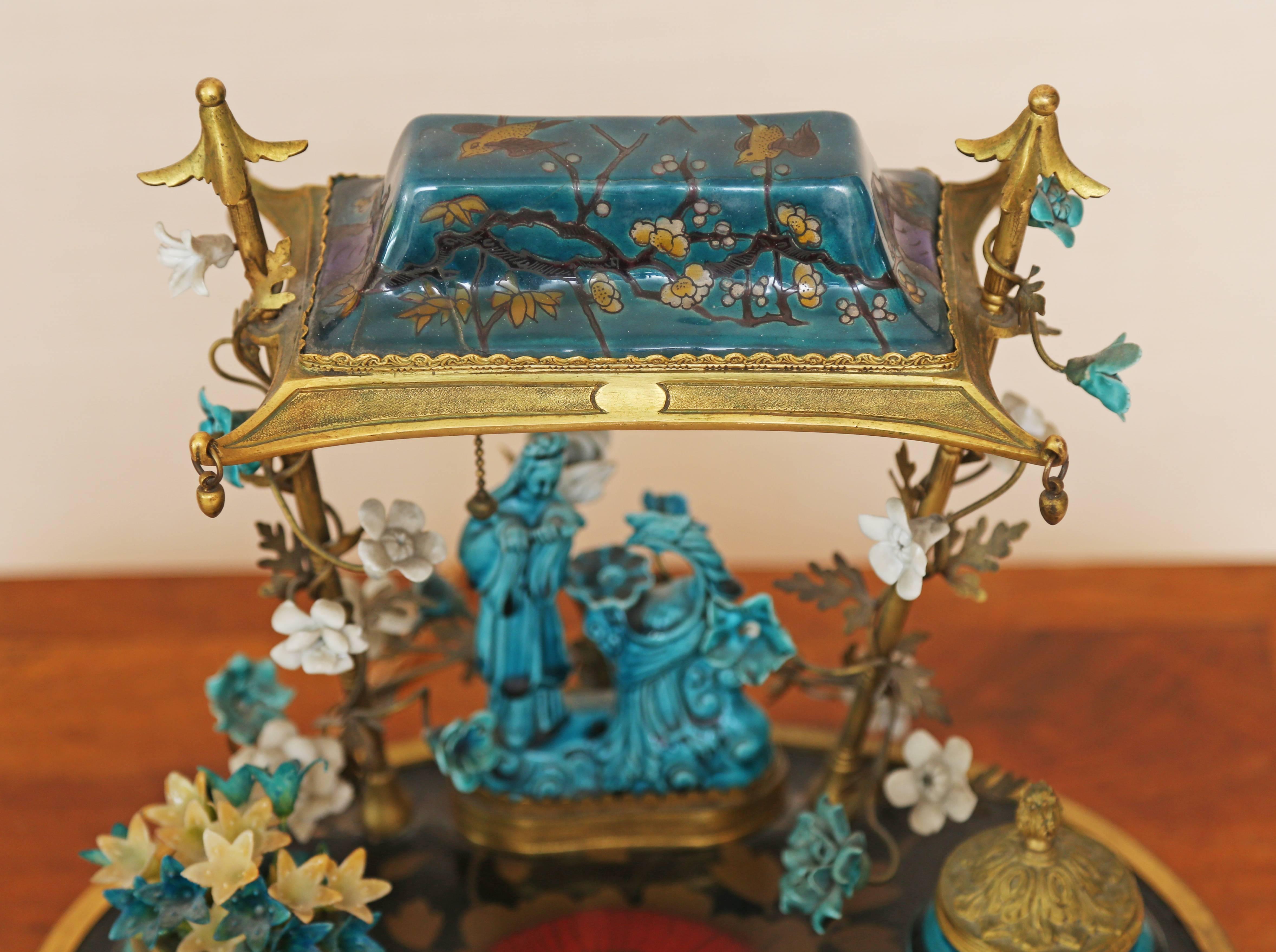 French Chinoiserie Turquoise-Blue Porcelain Encrier Table Lamp For Sale 1