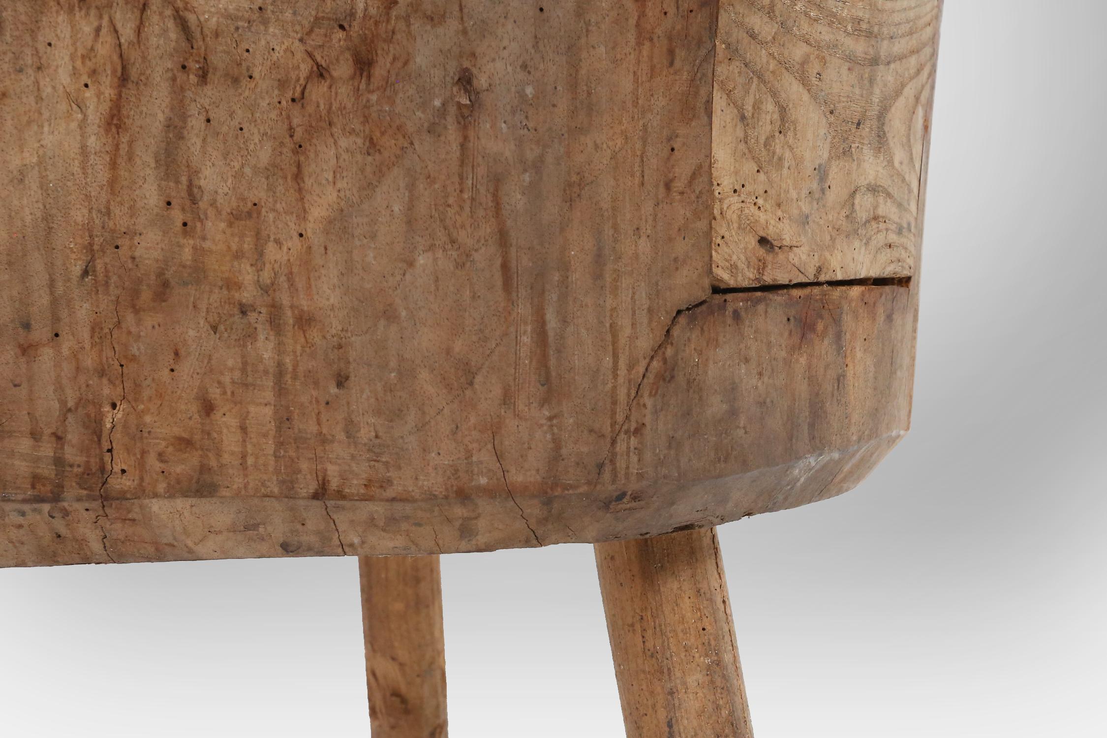 French chopping block or side table in full wood, ca. 1850 For Sale 1