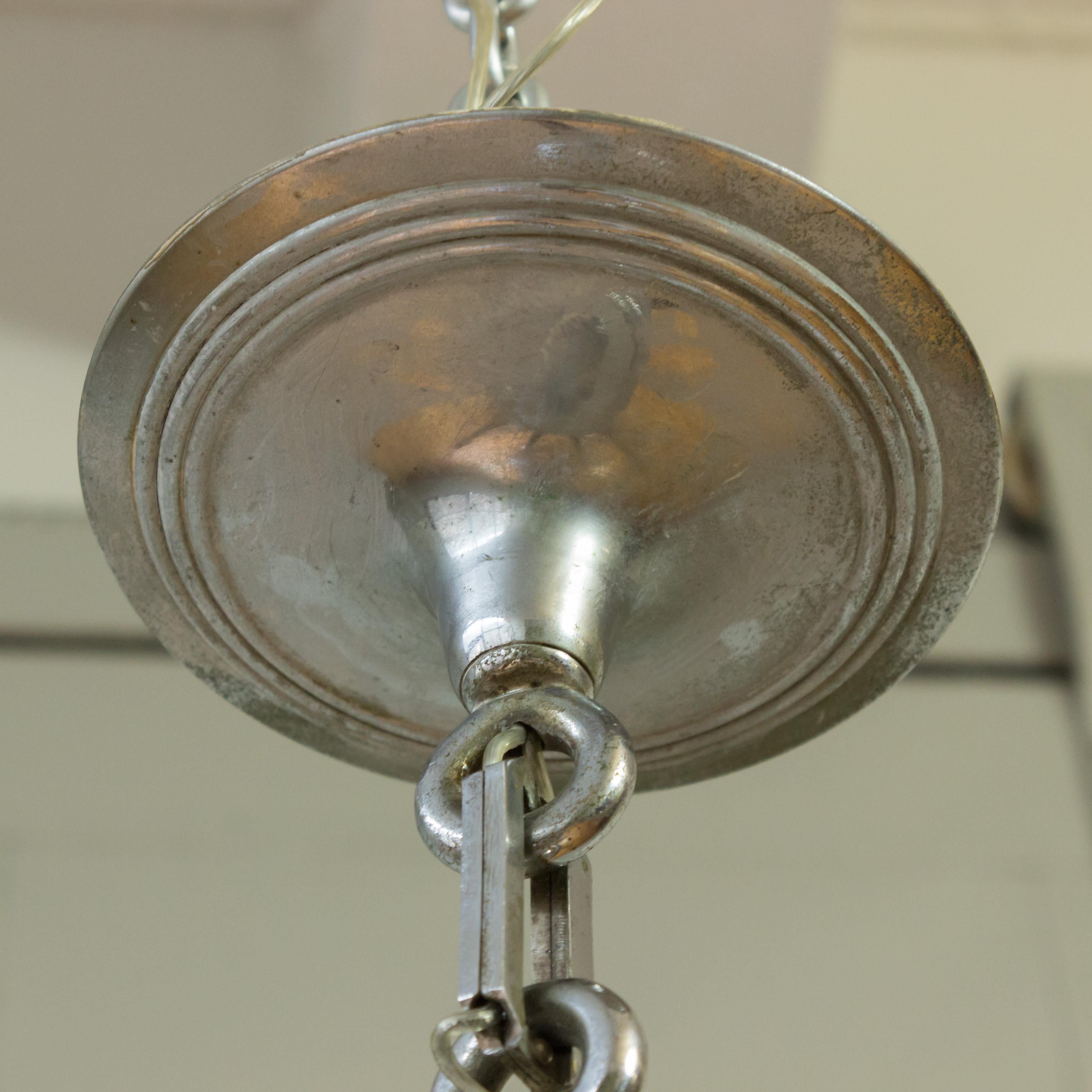 Lampadario francese in cromo e vetro Art Deco di H. H. Petitot in vendita 14