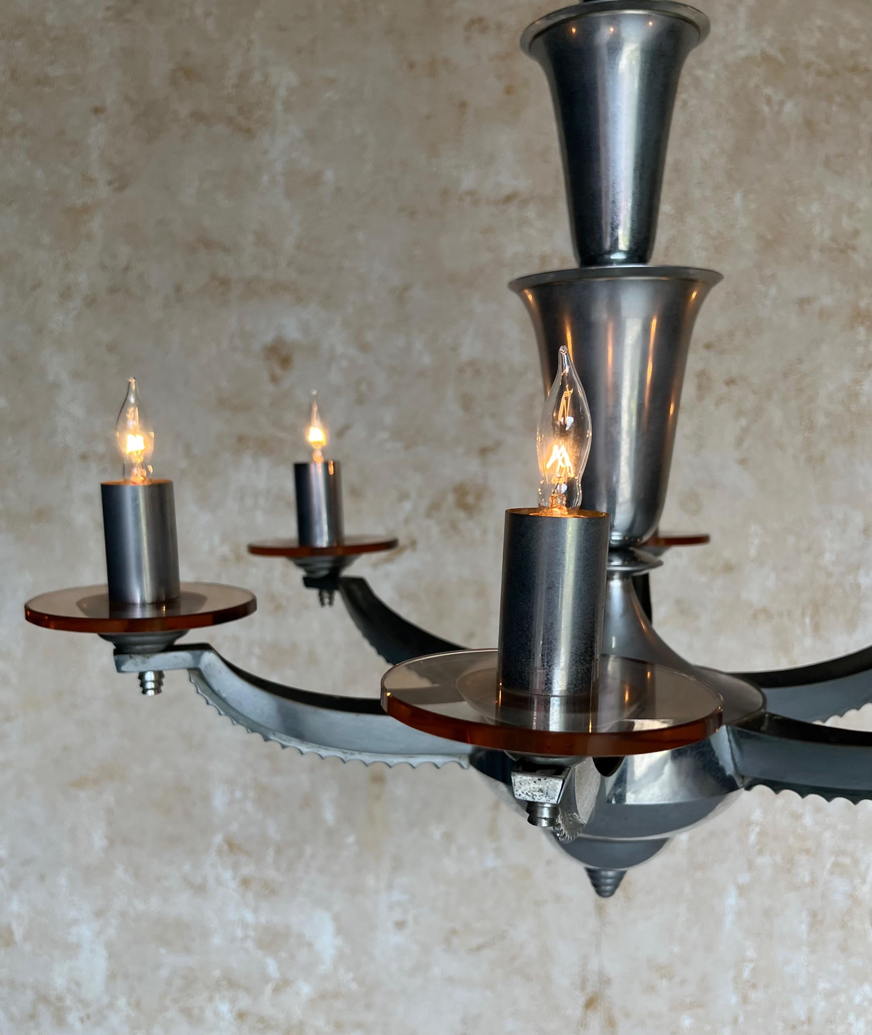 Lampadario francese in cromo e vetro Art Deco di H. H. Petitot In condizioni buone in vendita a Buchanan, NY