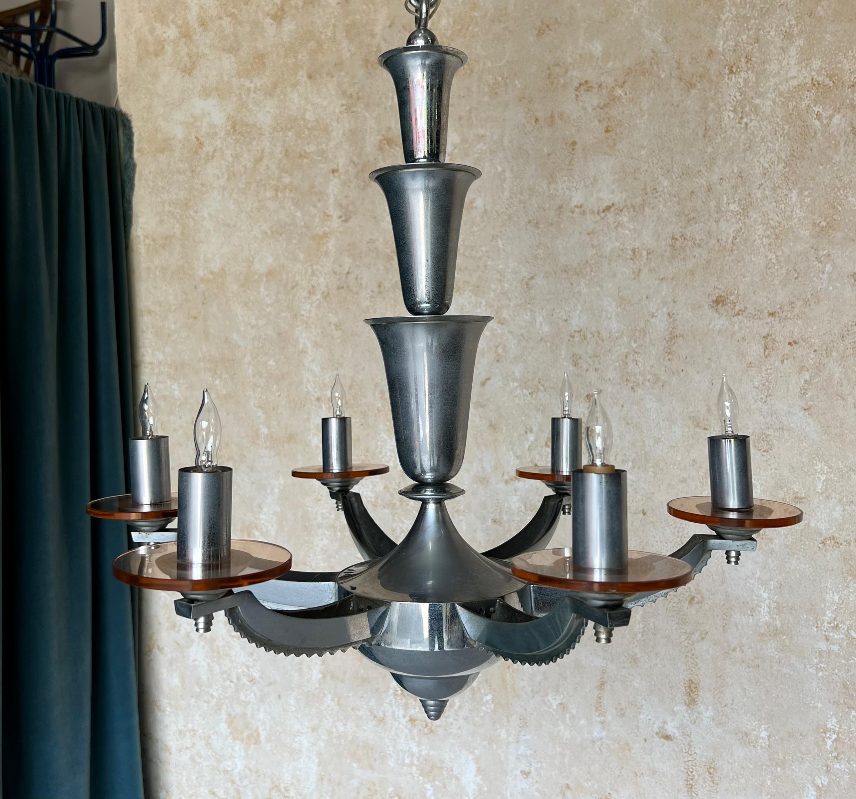 Metà XX secolo Lampadario francese in cromo e vetro Art Deco di H. H. Petitot in vendita