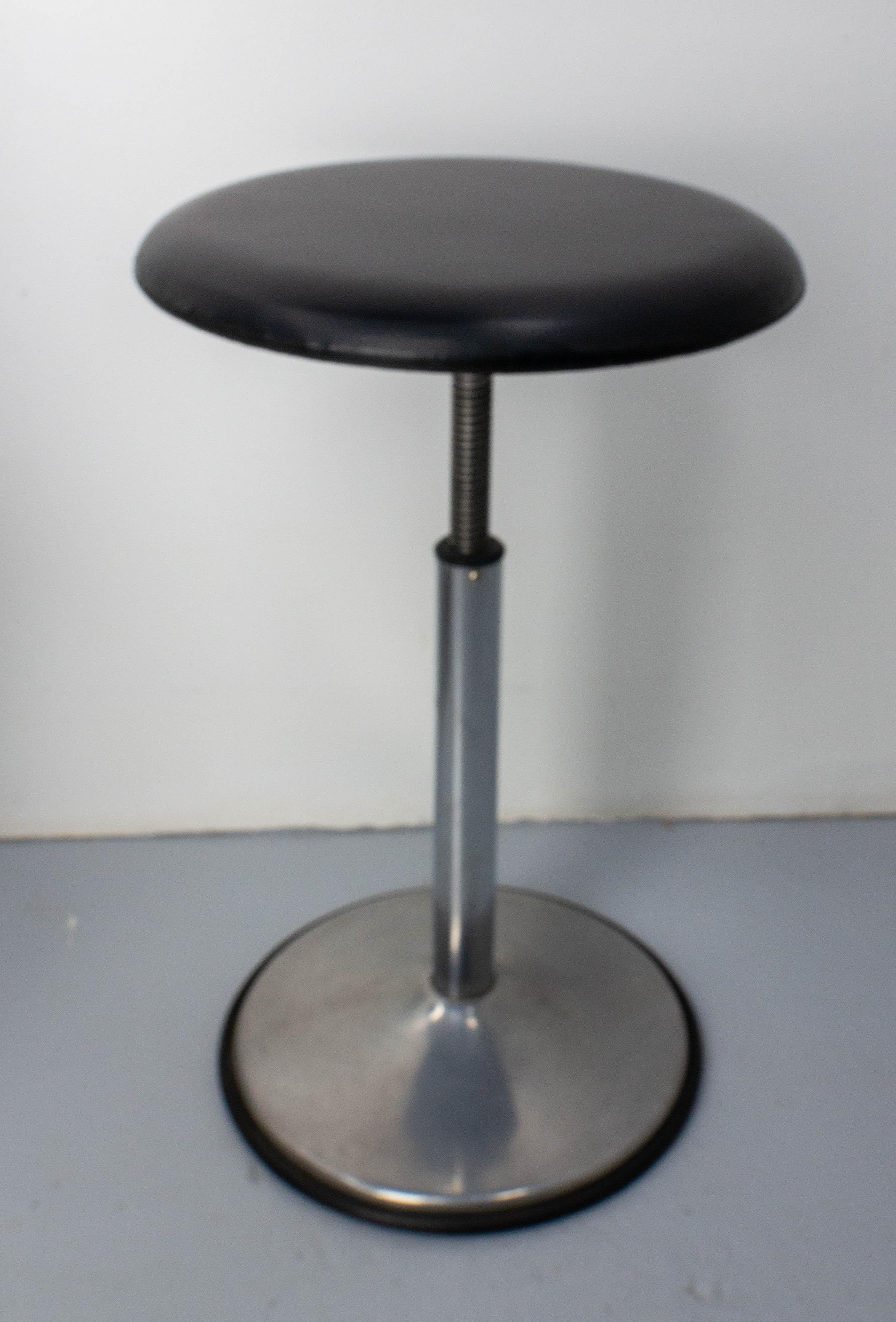 French Chrome Skai Height Adjustable Stool, circa 1950 In Good Condition For Sale In Labrit, Landes