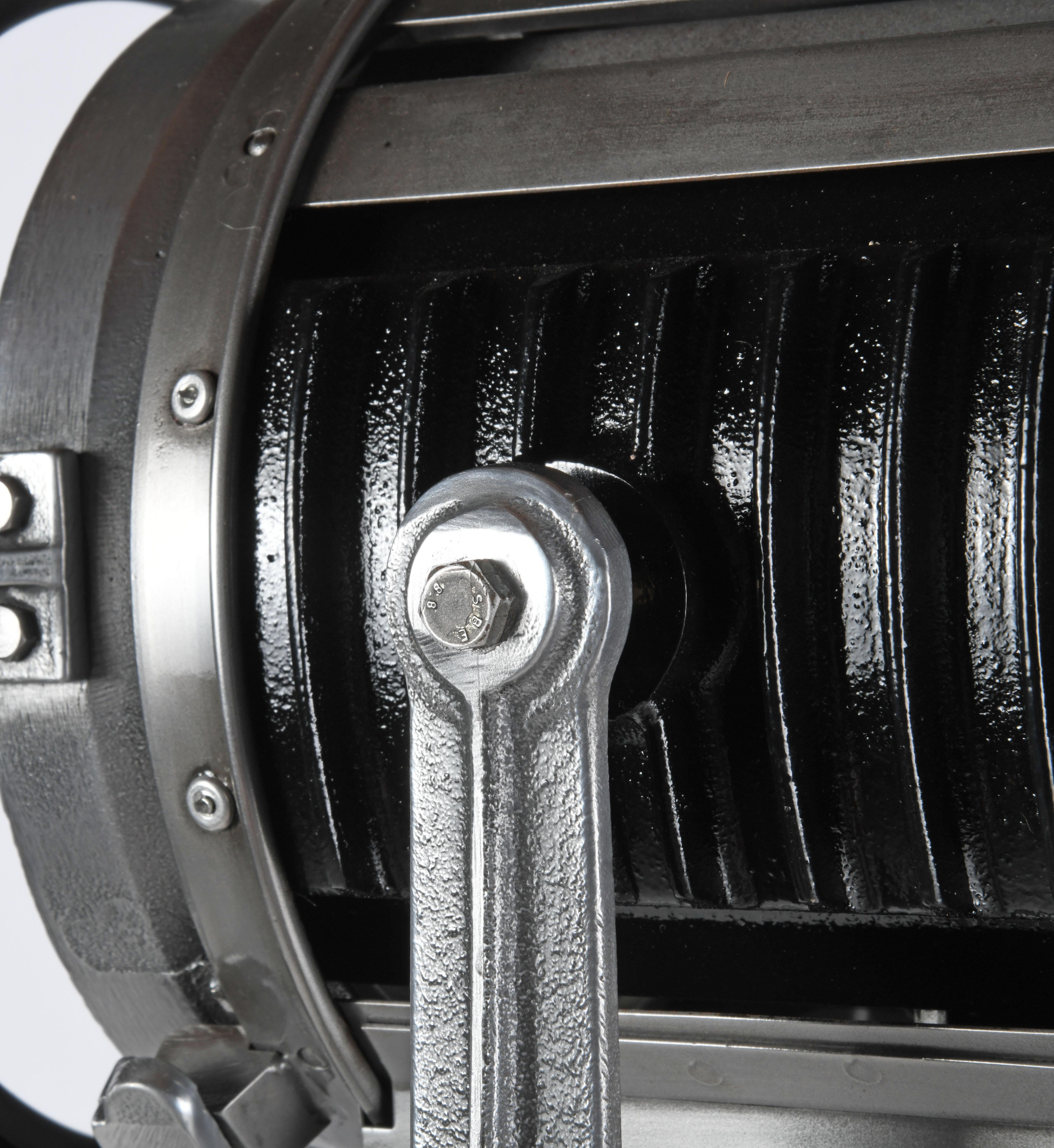 French cinema projector from the 80s, completely refurbished with LED lightning 5