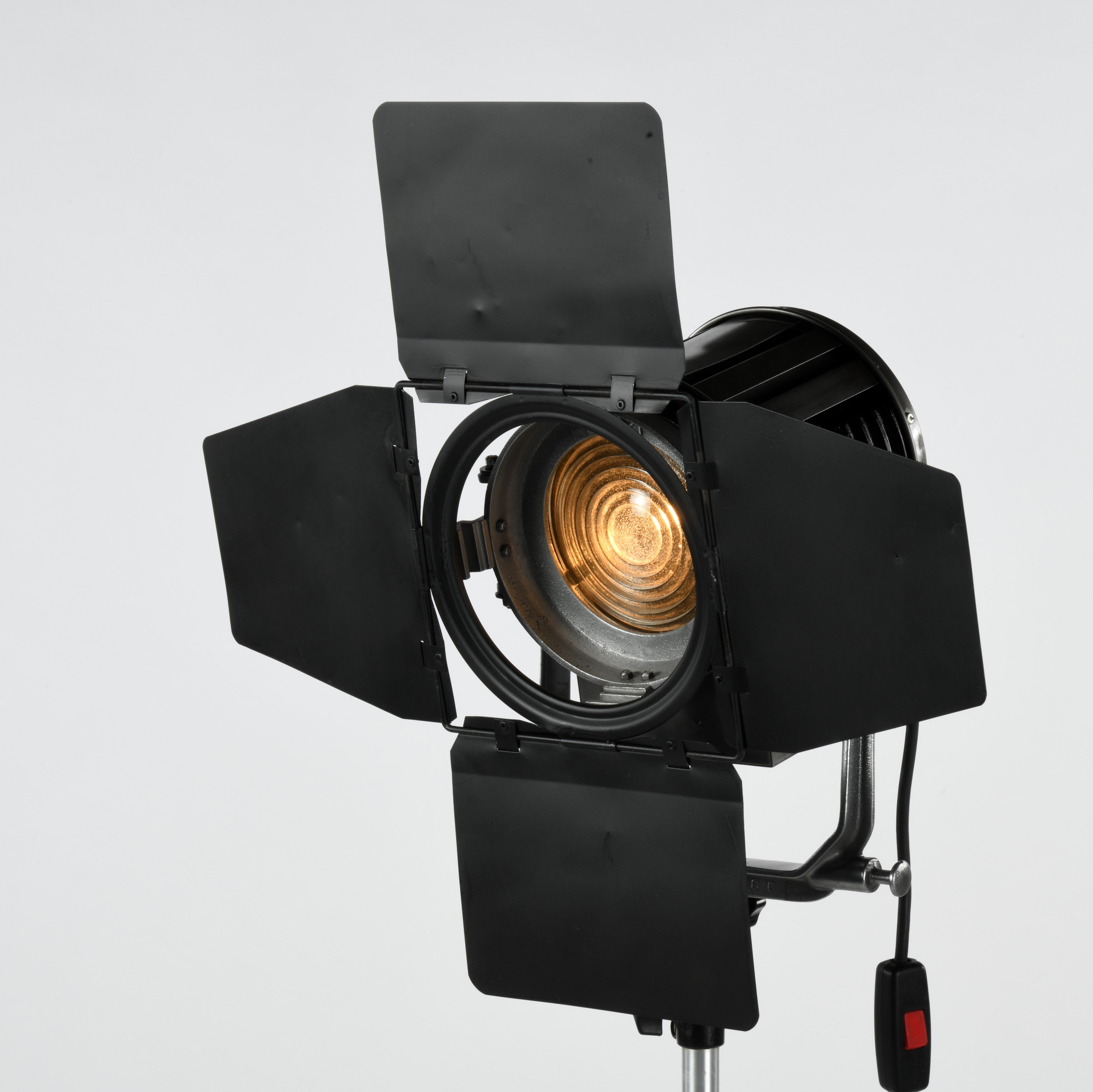 French cinema projector from the 80s, completely refurbished with LED lightning 1