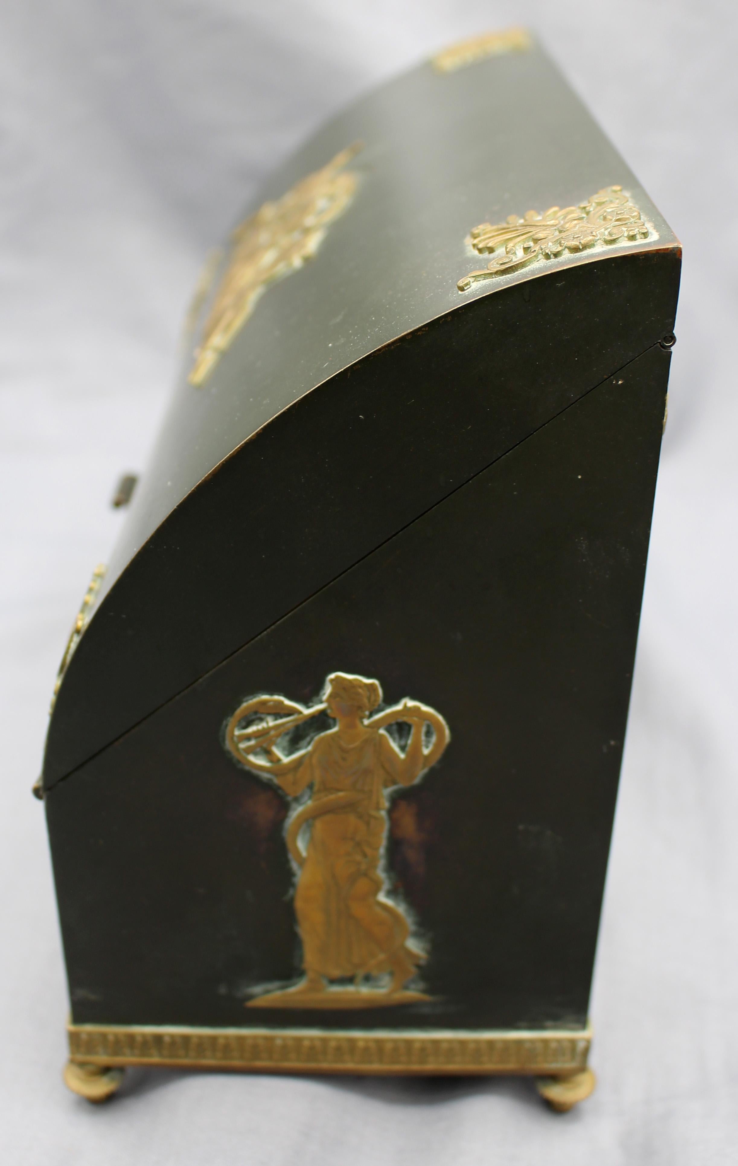 Französisch CIRCA 1870 Bronze Messing montiert Briefe Box im Angebot 1