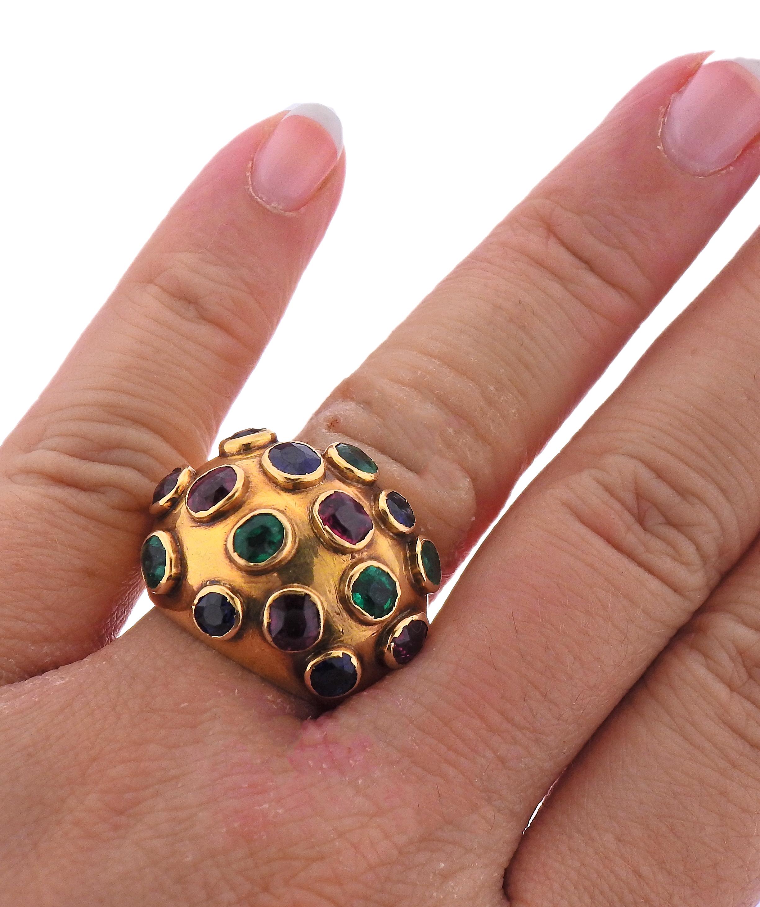 French Circa 1930s Emerald Sapphire Ruby Gold Dome Ring In Excellent Condition For Sale In New York, NY