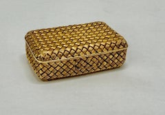 French Circa 1950 Van Cleef & Arpels 18K Basketweave Pill Box