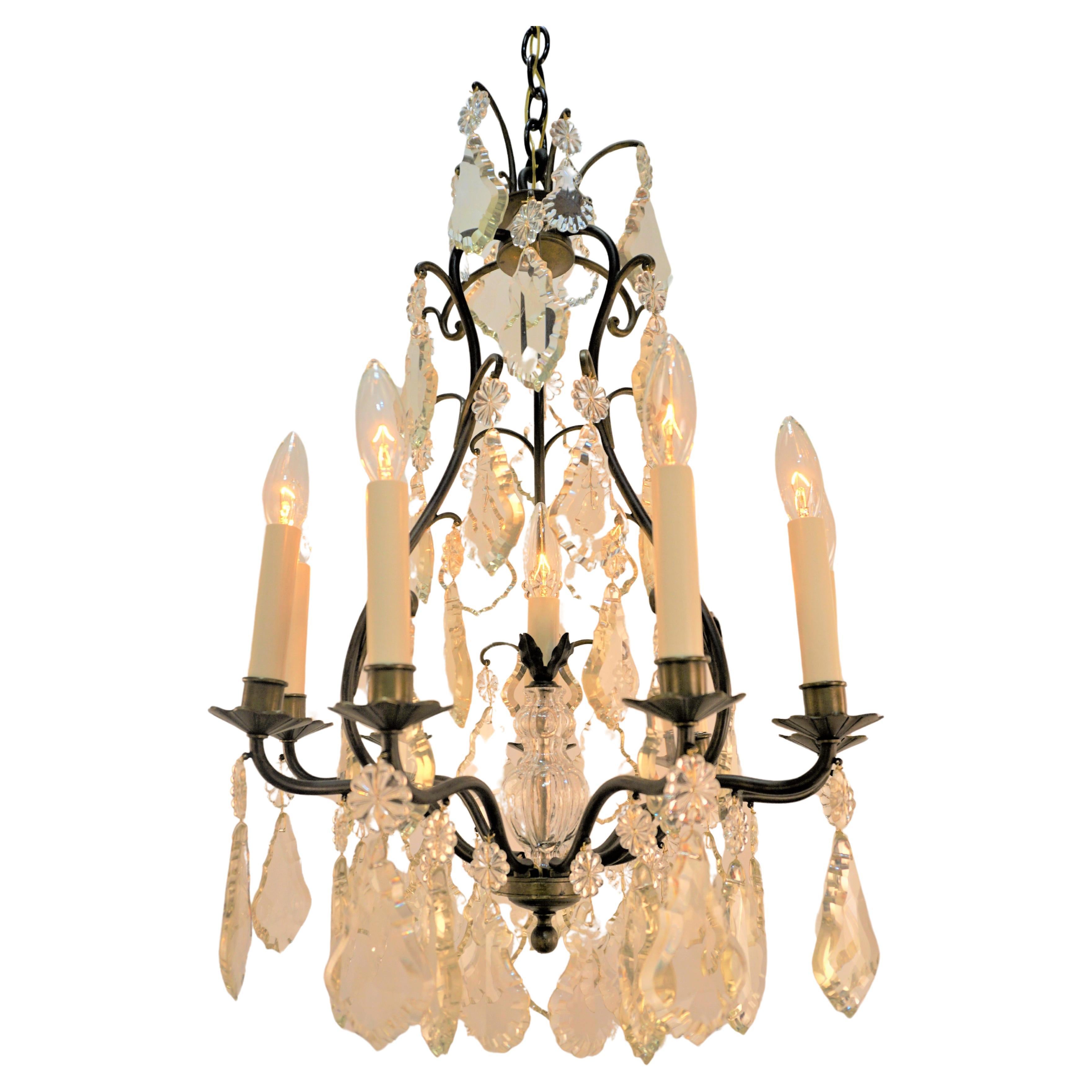 French Circle 1920's Crystal and bronze Chandelier For Sale