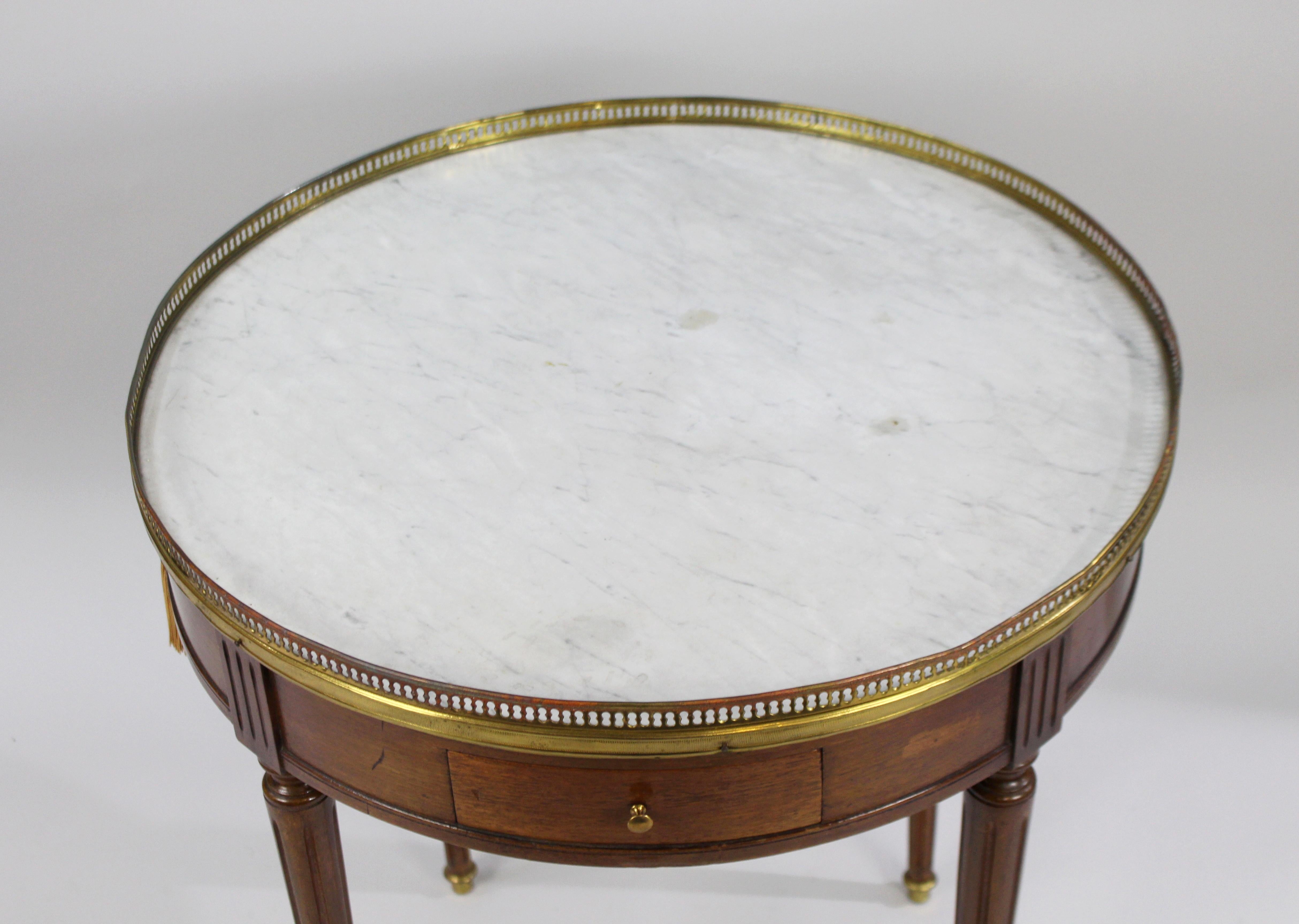 French Circular Marble-Topped Lamp Table In Good Condition In Worcester, Worcestershire
