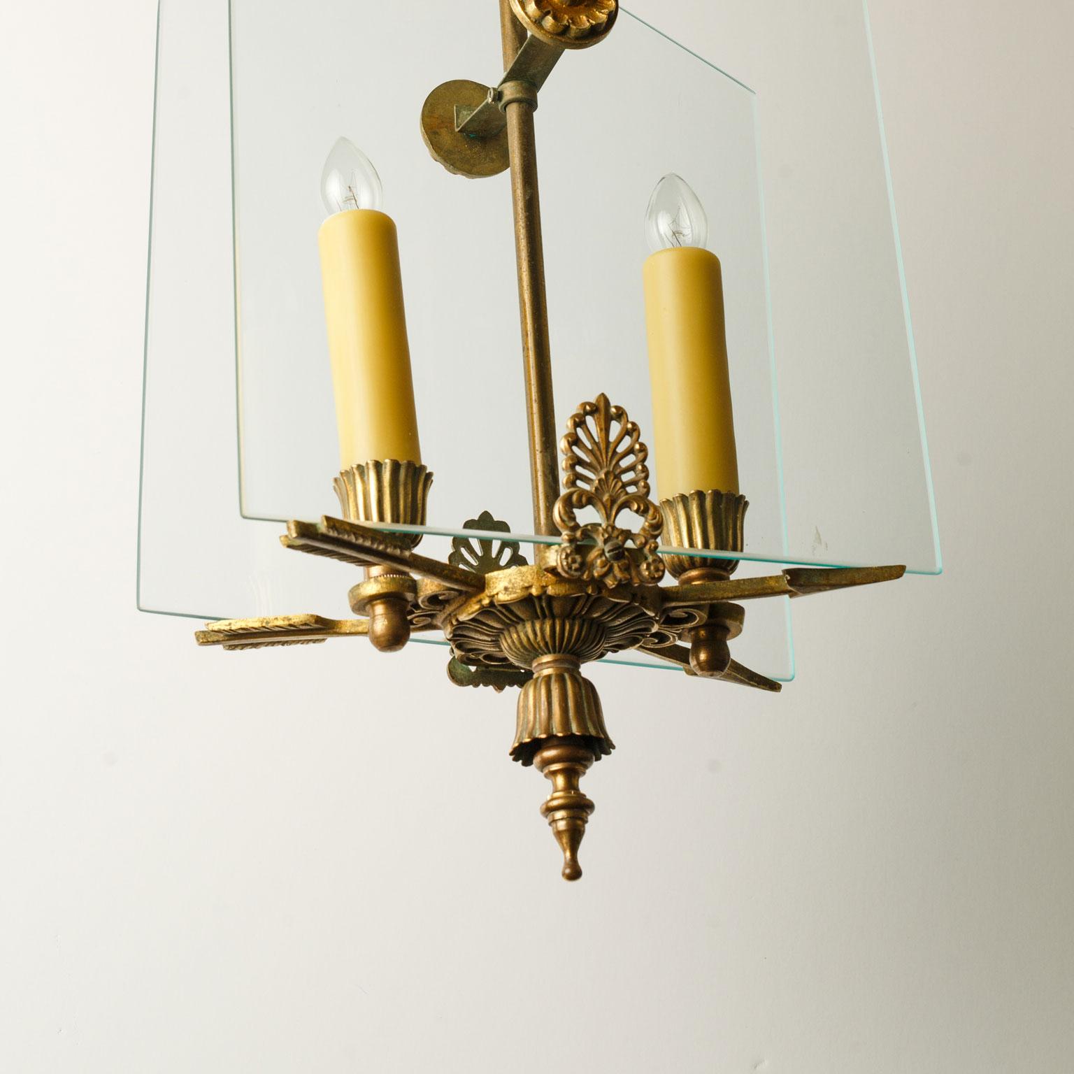 Cast French Hollywood Regency Style Brass and Glass Mid-Century Chandelier  For Sale