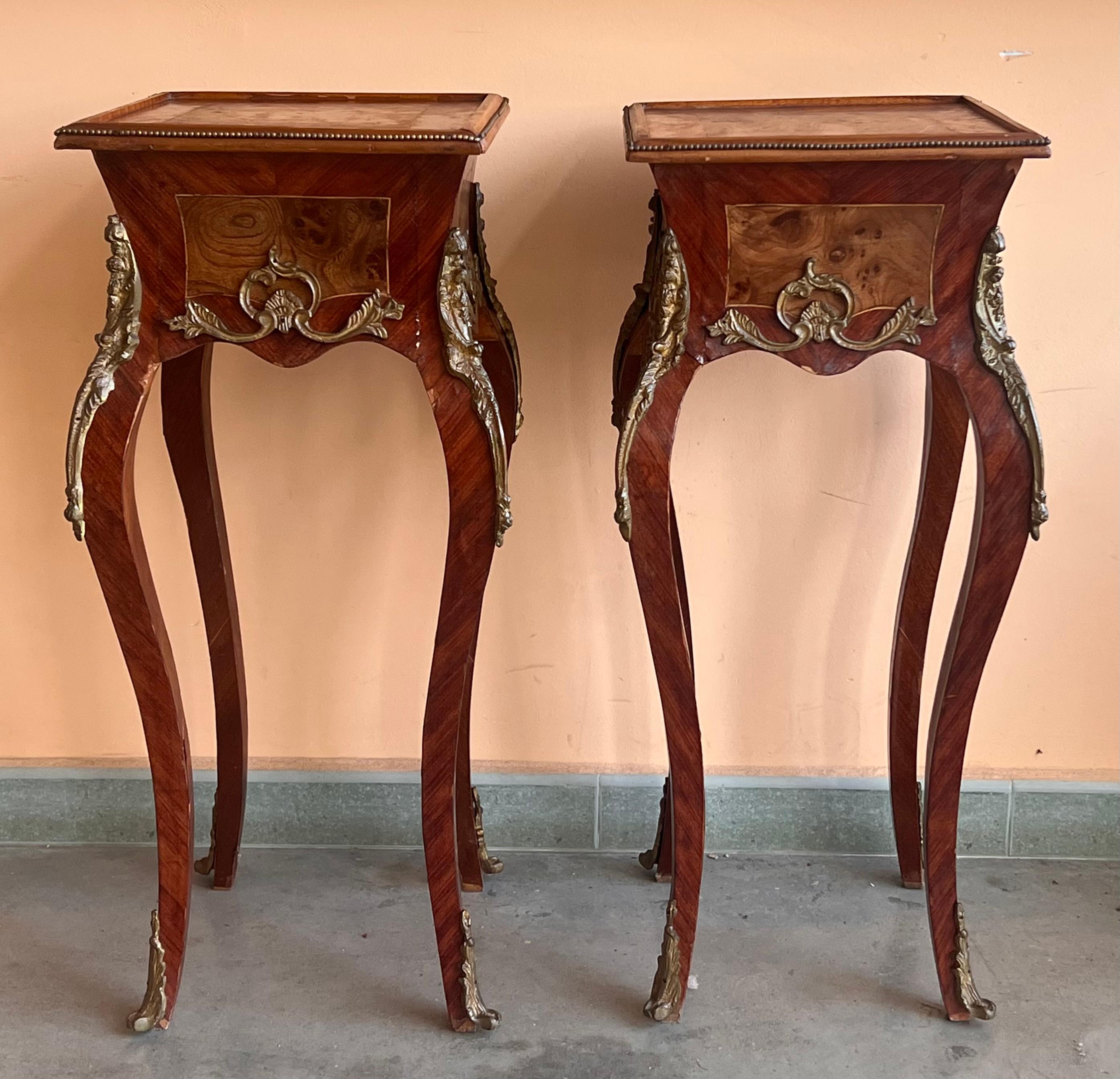 20th Century French Classic Louis XV Style Marquetry Nightstands with Drawer, 1910 For Sale