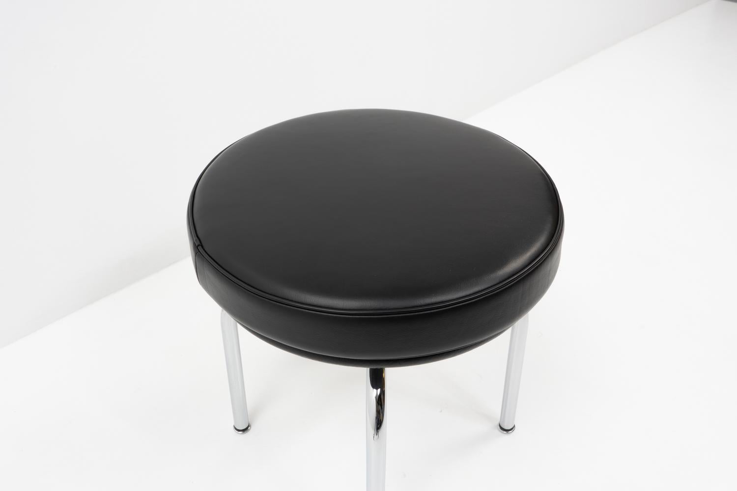 Italiano Sgabello classico modernista francese di Charlotte Perriand per Cassina, anni '80 in vendita