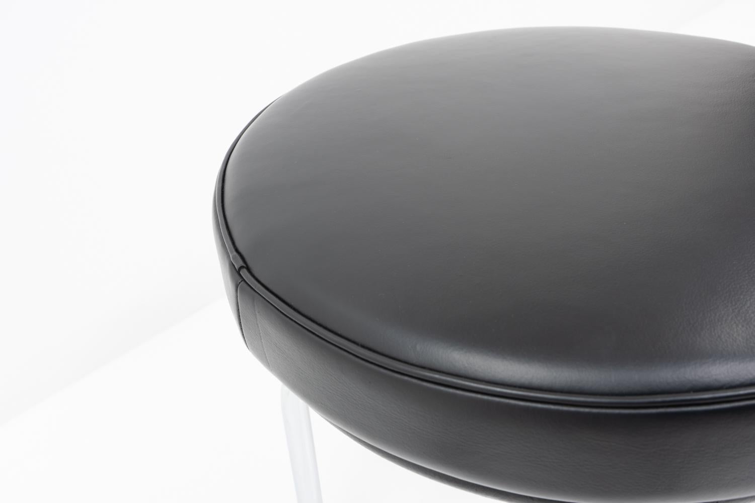 Sgabello classico modernista francese di Charlotte Perriand per Cassina, anni '80 in vendita 2