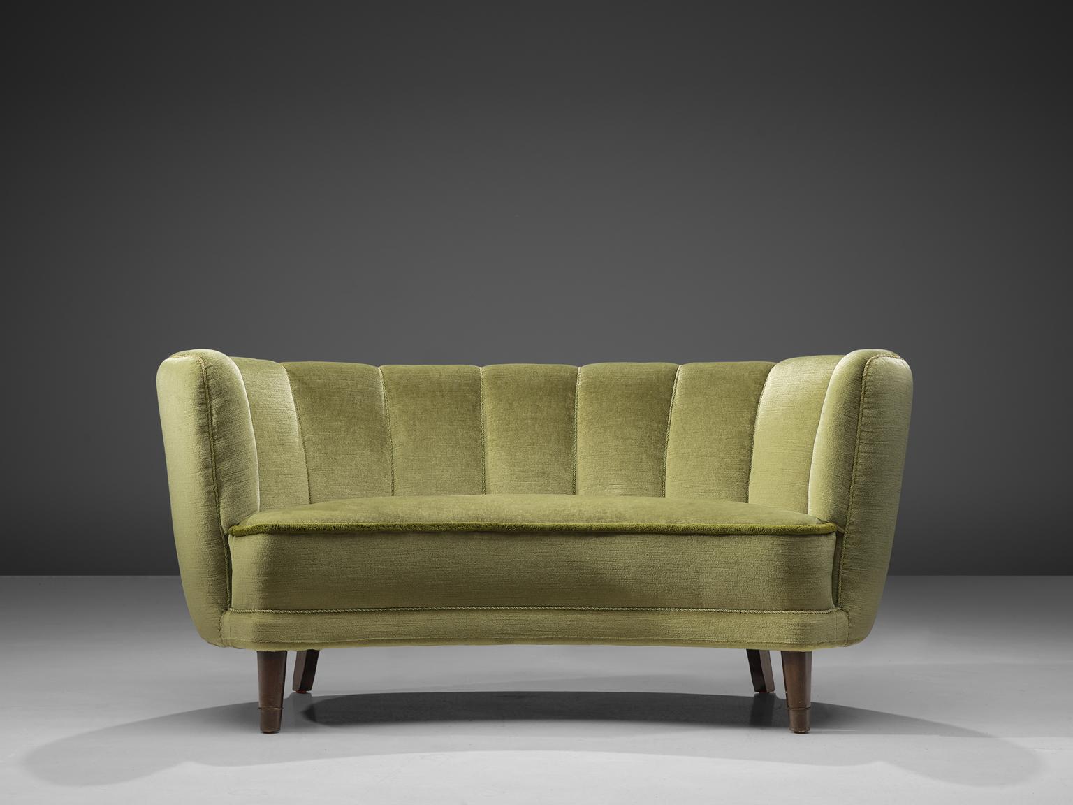 French Classic Sofa with Green Velvet Upholstery In Good Condition In Waalwijk, NL