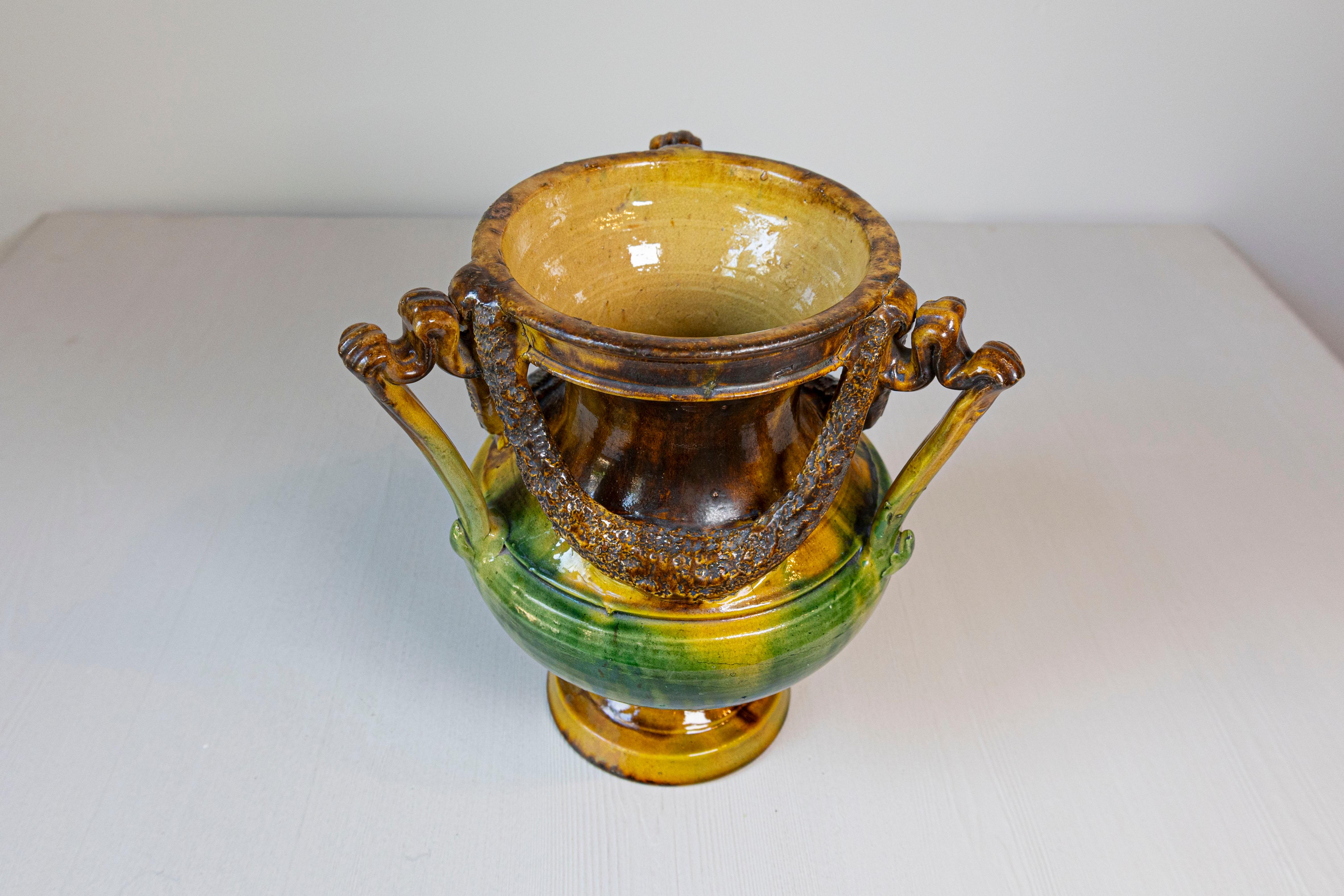 Smaltato Vaso Anduze classico francese del XIX secolo smaltato multicromatico con motivi a scacchiera in vendita
