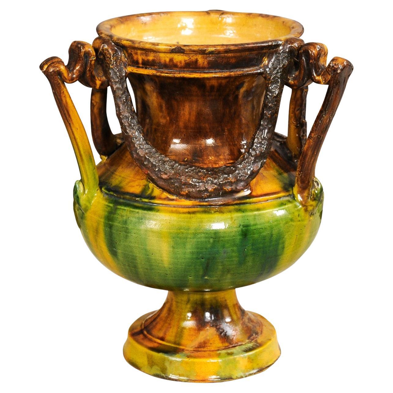 Französische klassische Anduze-Vase des 19. Jahrhunderts, mehrfarbig glasiert und mit Swag-Motiven