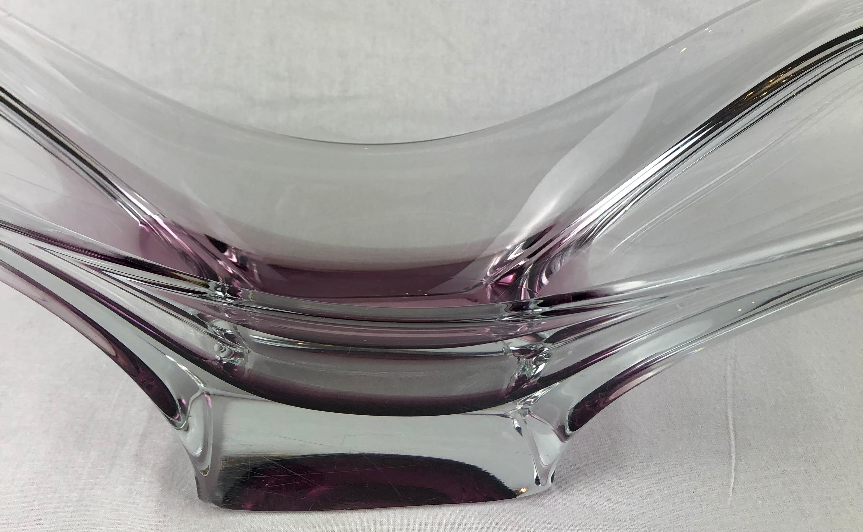 French Clear Crystal Sculptural Art Glass Centerpiece Attributed to Schneider For Sale 2