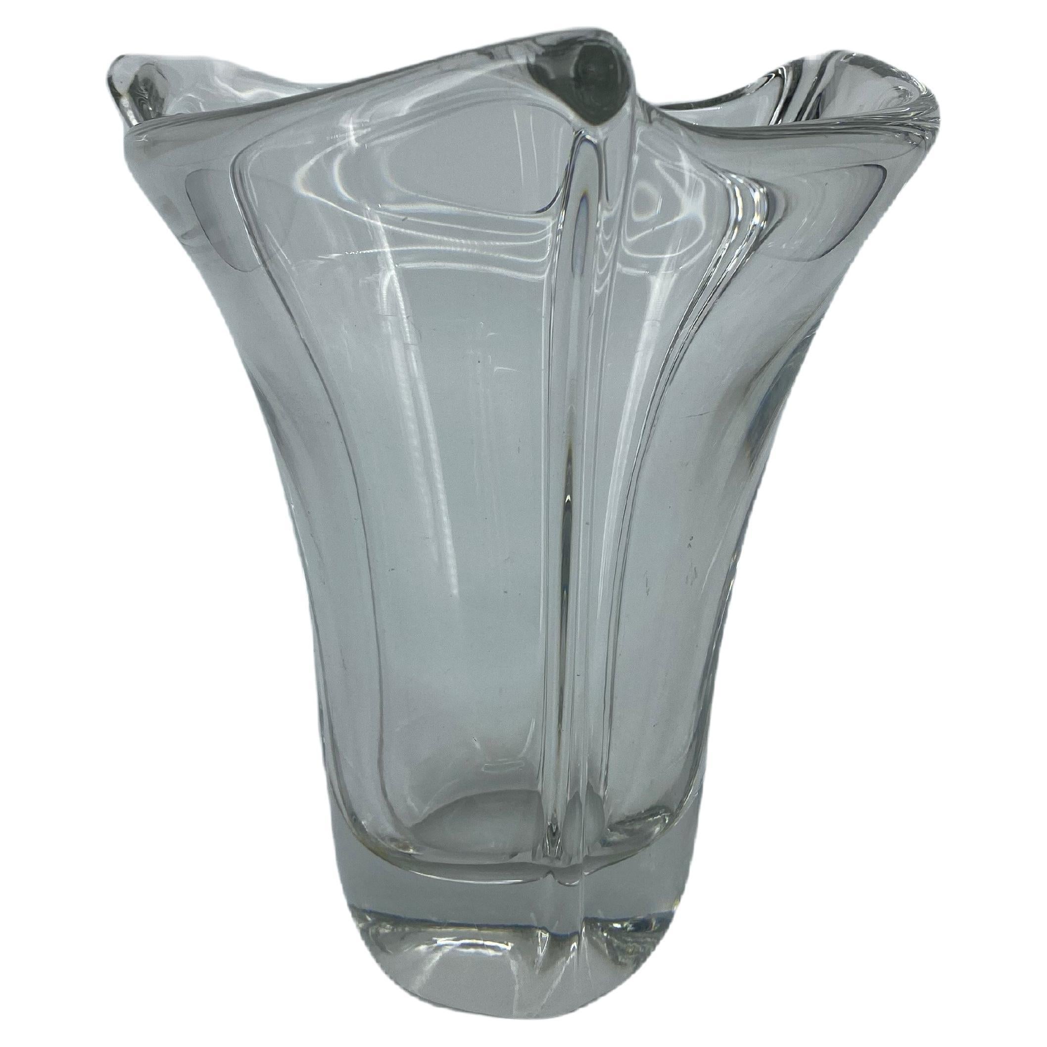 French Clear Crystal Vase Etched Signed Daum Nancy- France 50s For Sale