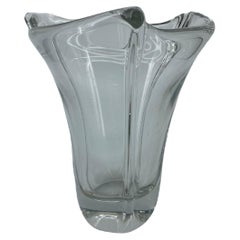 Französische Vase aus klarem Kristall, geätzt, signiert Daum Nancy, Frankreich 50er Jahre