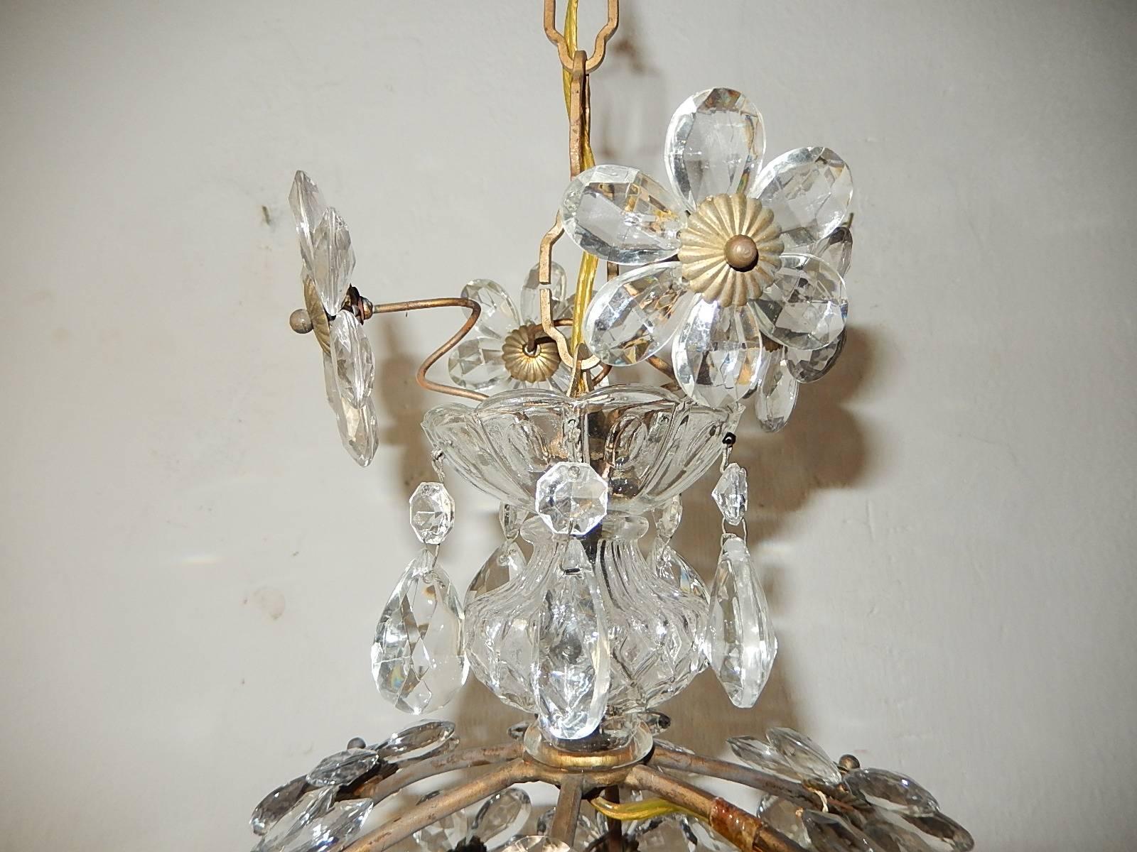 French Clear Flower Ball Crystal Prisms Maison Baguès Style Chandelier In Excellent Condition In Modena (MO), Modena (Mo)