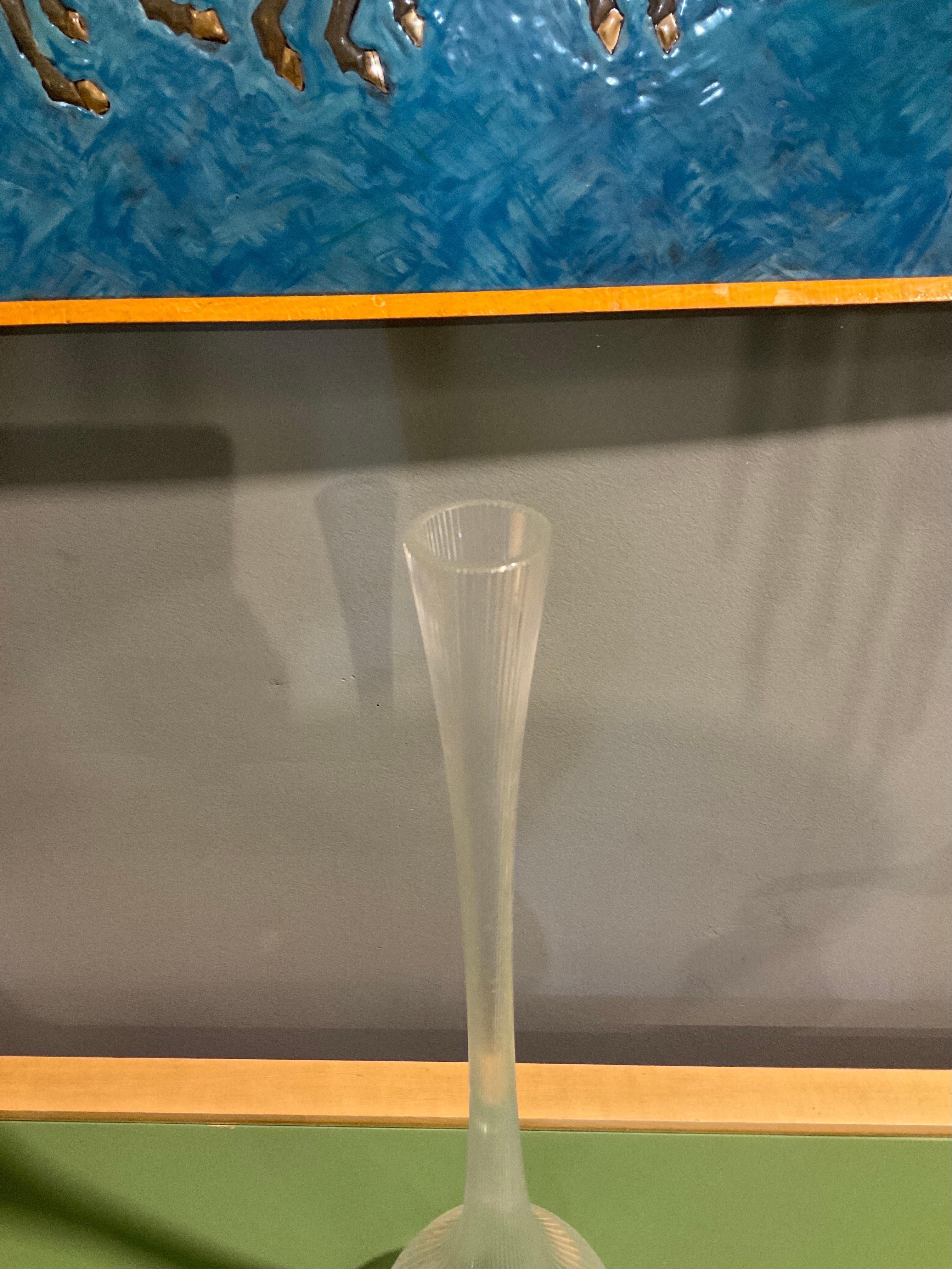 Vase en verre transparent français de Daum, France, 1970 6