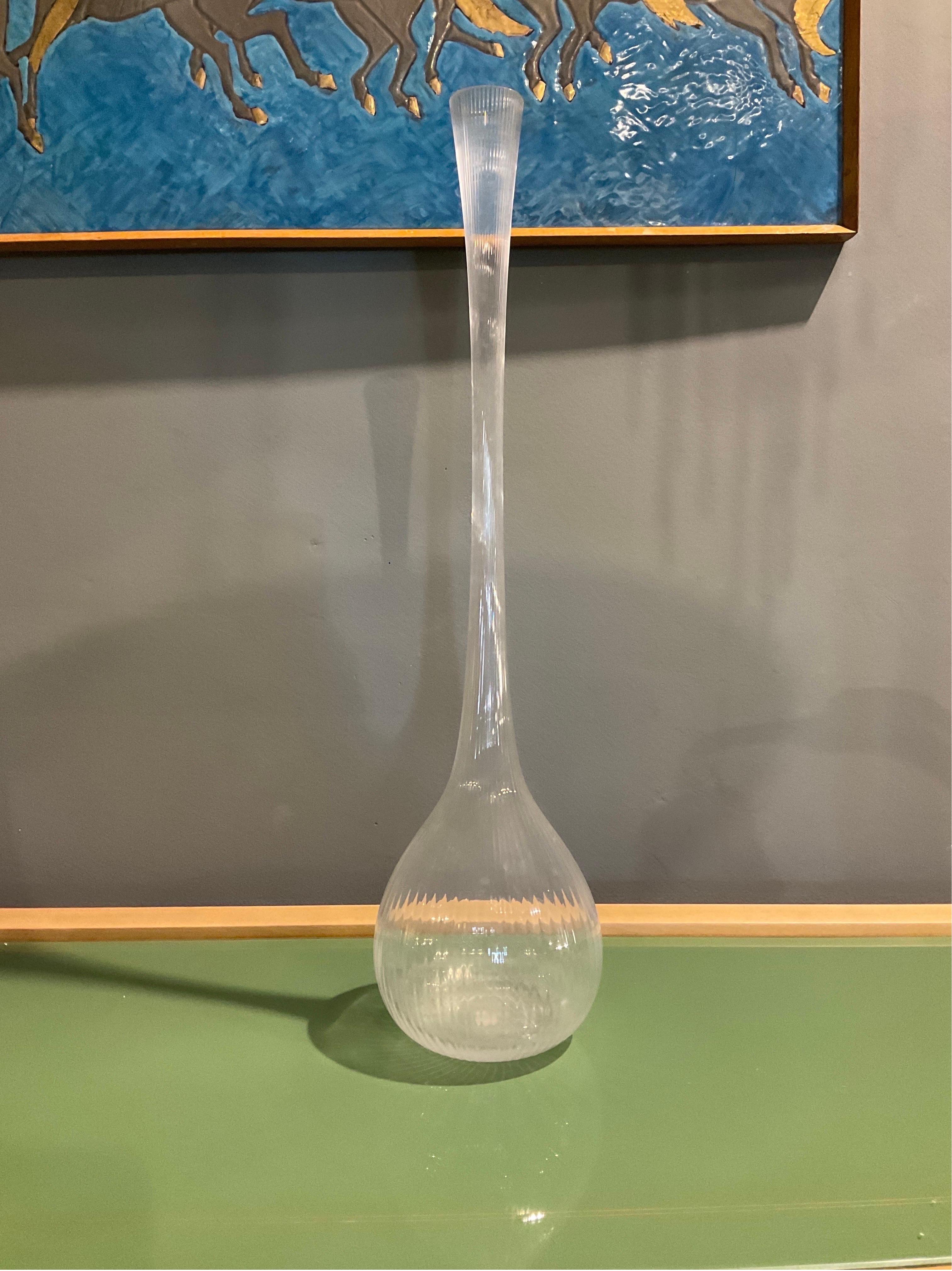 Vase en verre transparent français de Daum, France, 1970 2