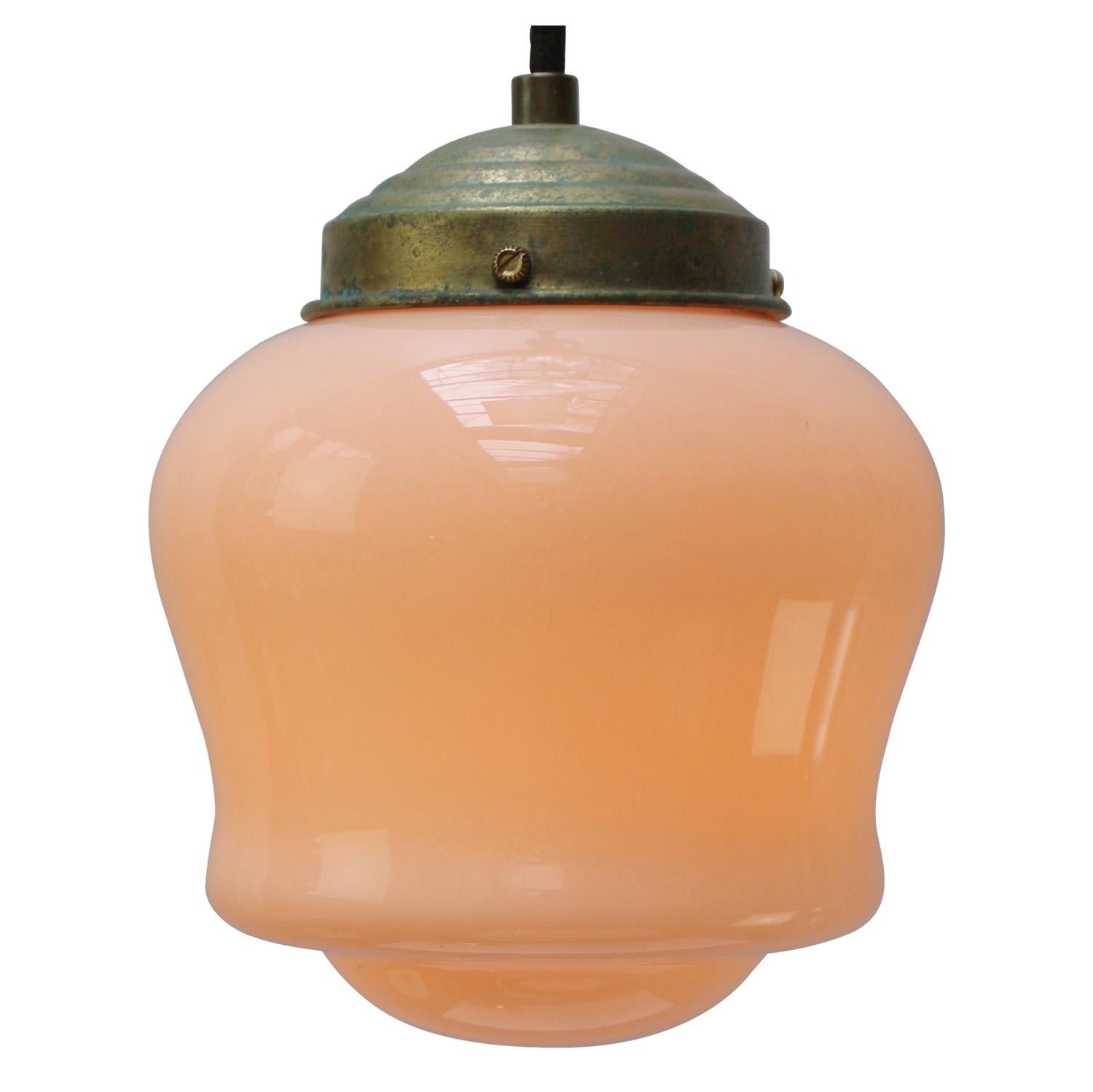 Lampe suspendue en verre rose 