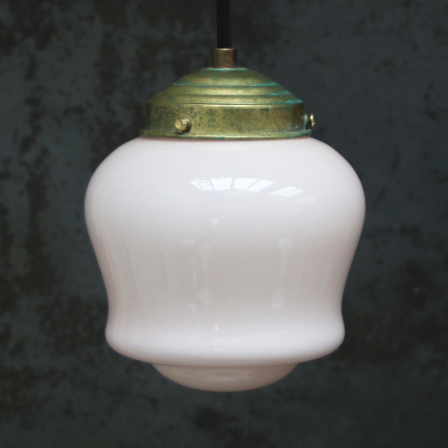 Art nouveau Lampe pendante en verre rose 