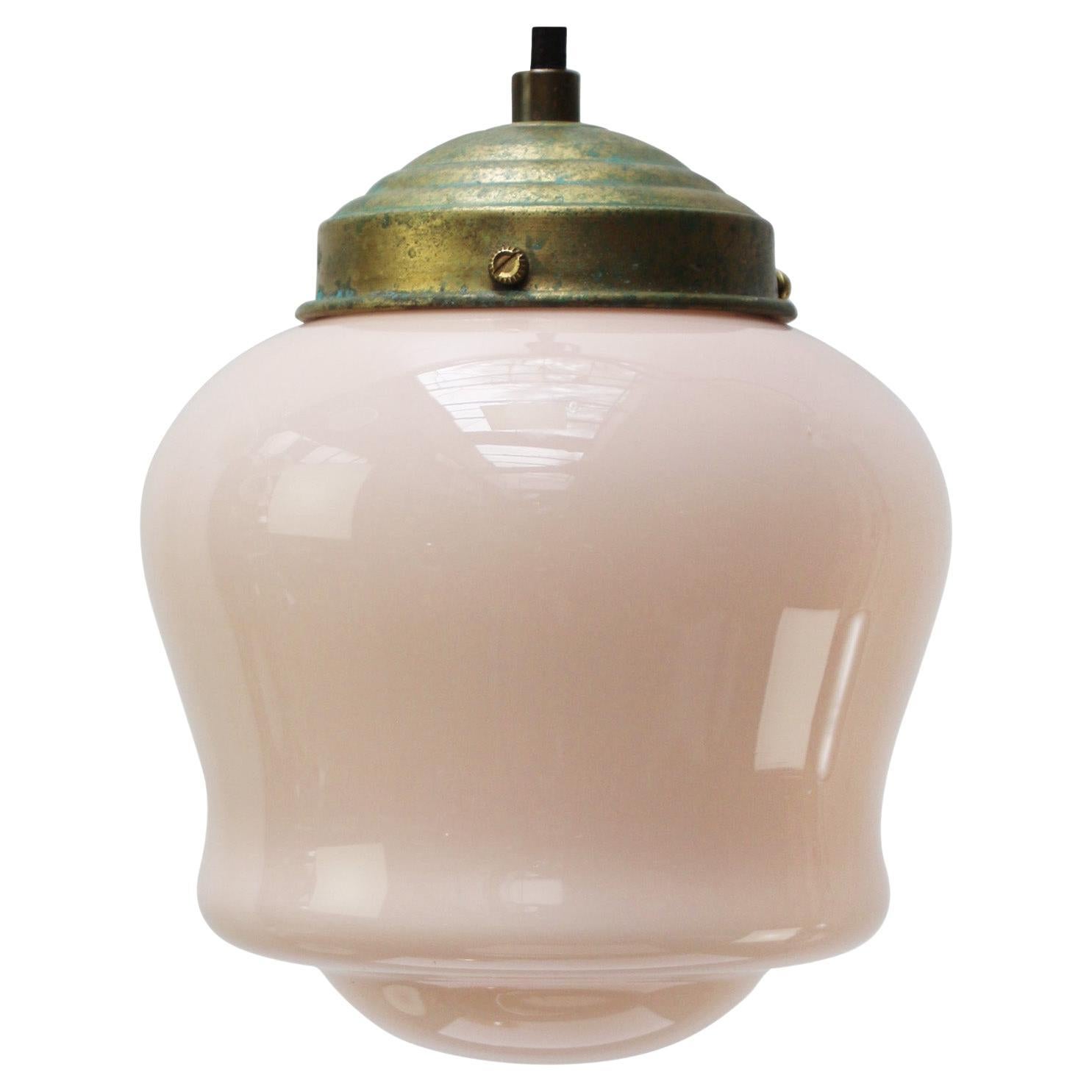Lampe pendante en verre rose "Clichy" française en vente