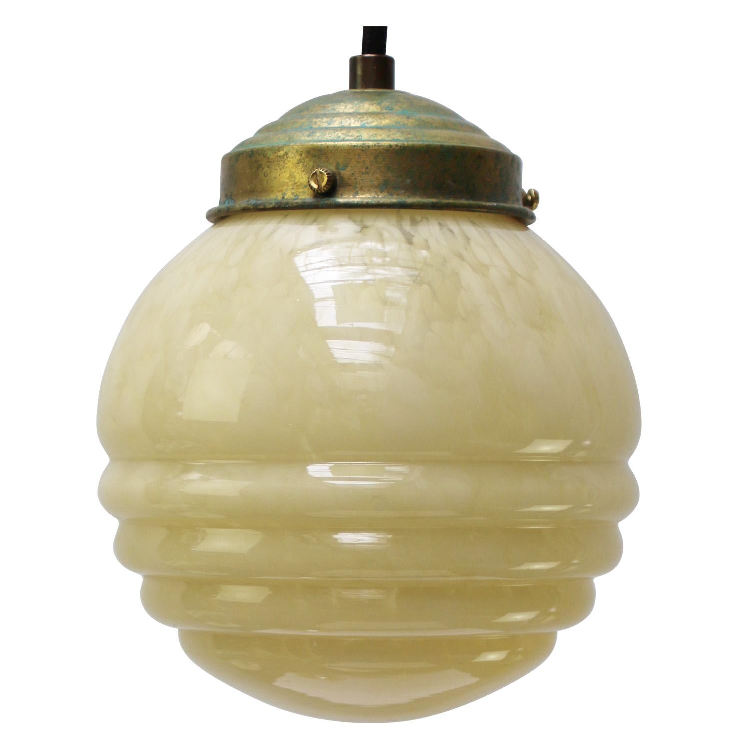 Lampe suspendue en verre jaune 