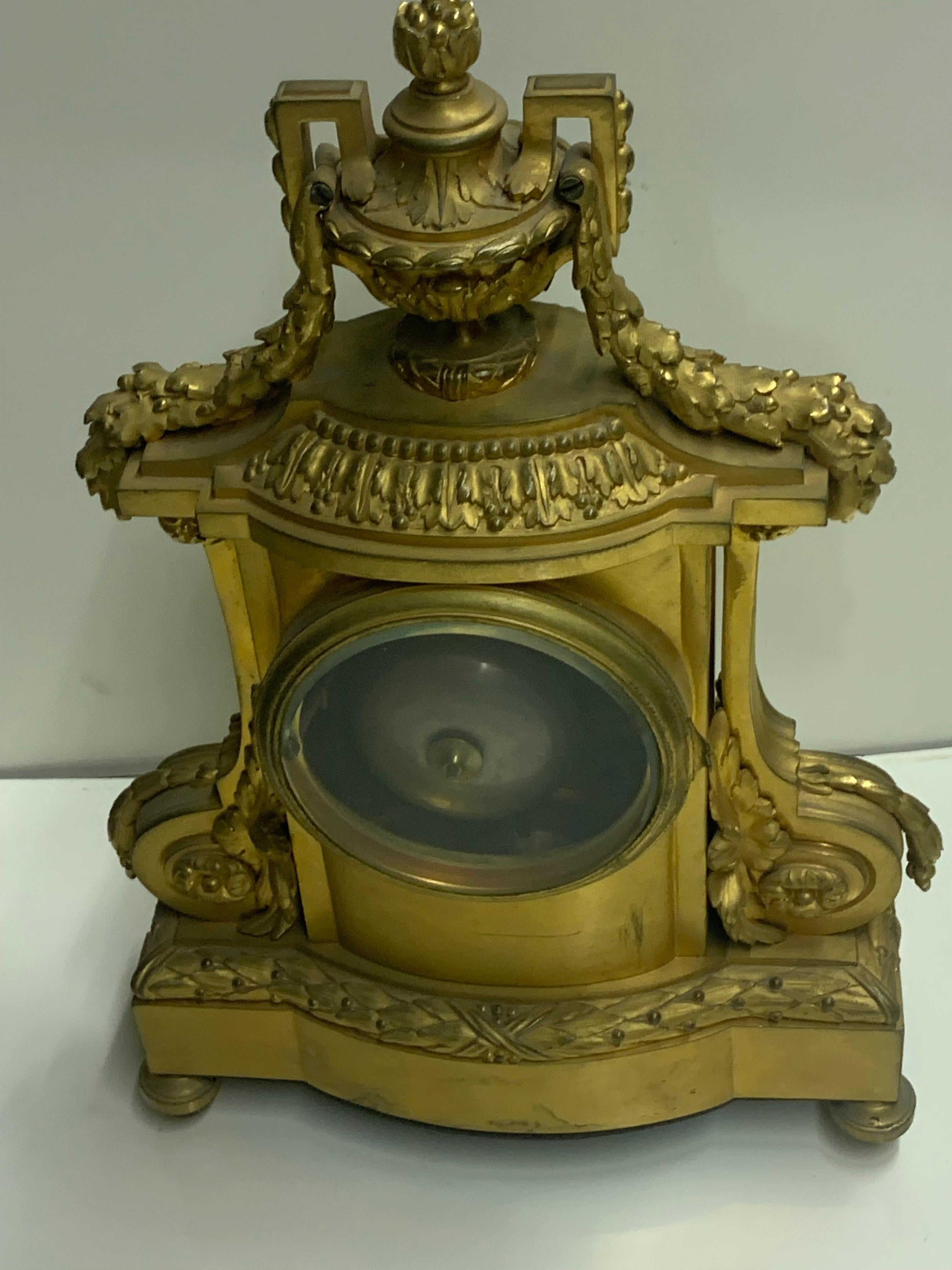 Français Horloge française en bronze de Barbedienne en vente