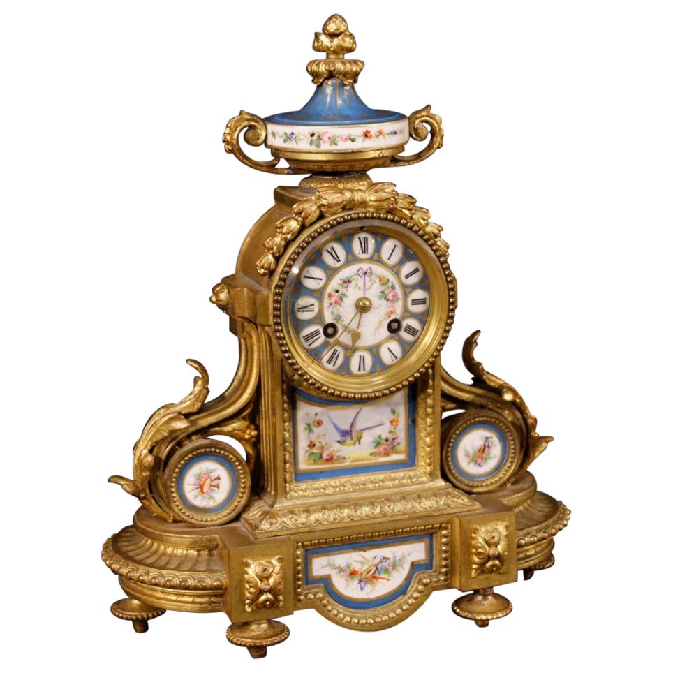 French Clock in Bronze or Brass Gilded with Painted Ceramic, 20th Century For Sale