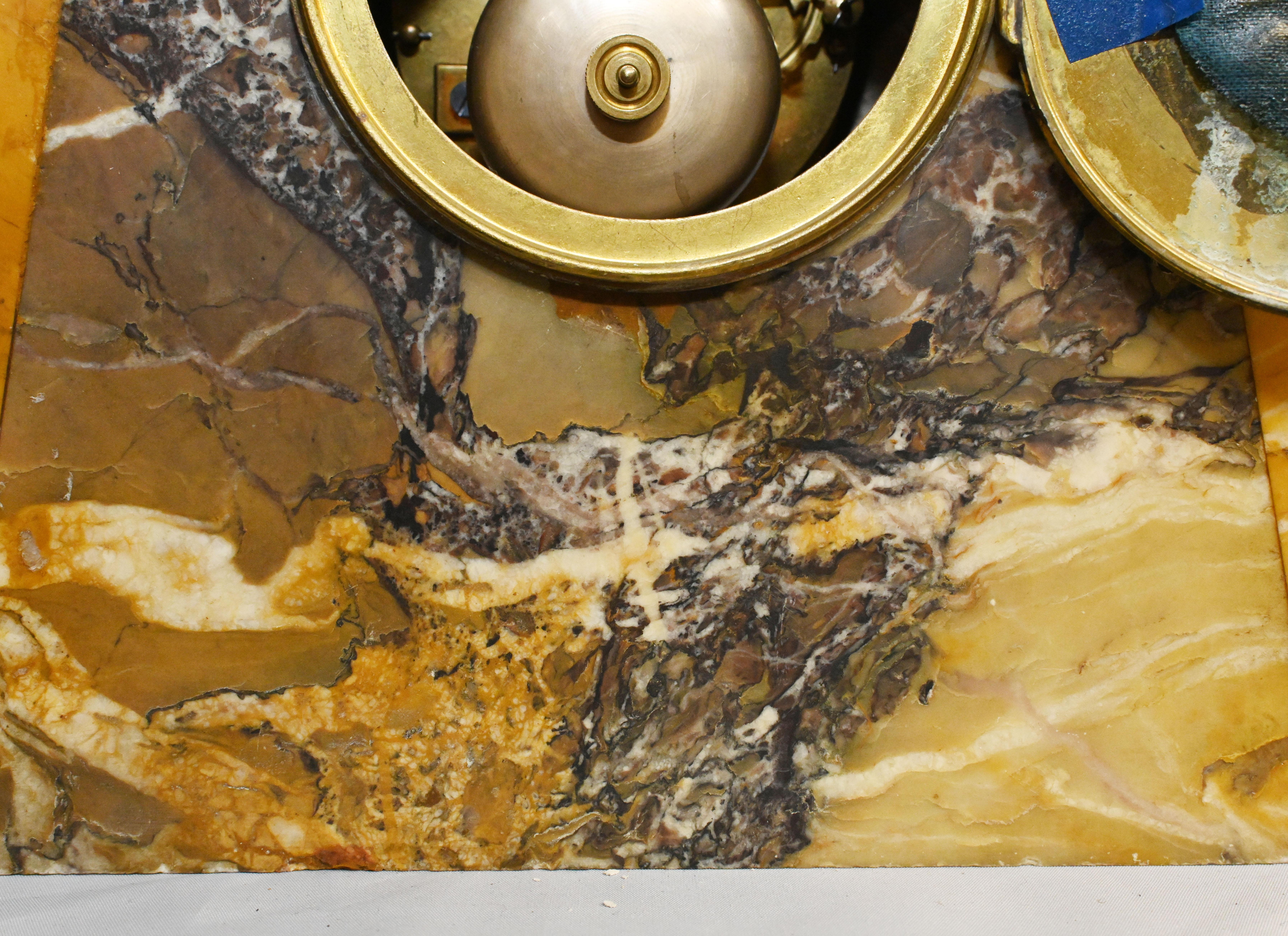 Antike französische Kaminsims-Garnitur-Marmor-Uhr, 1900 im Angebot 10