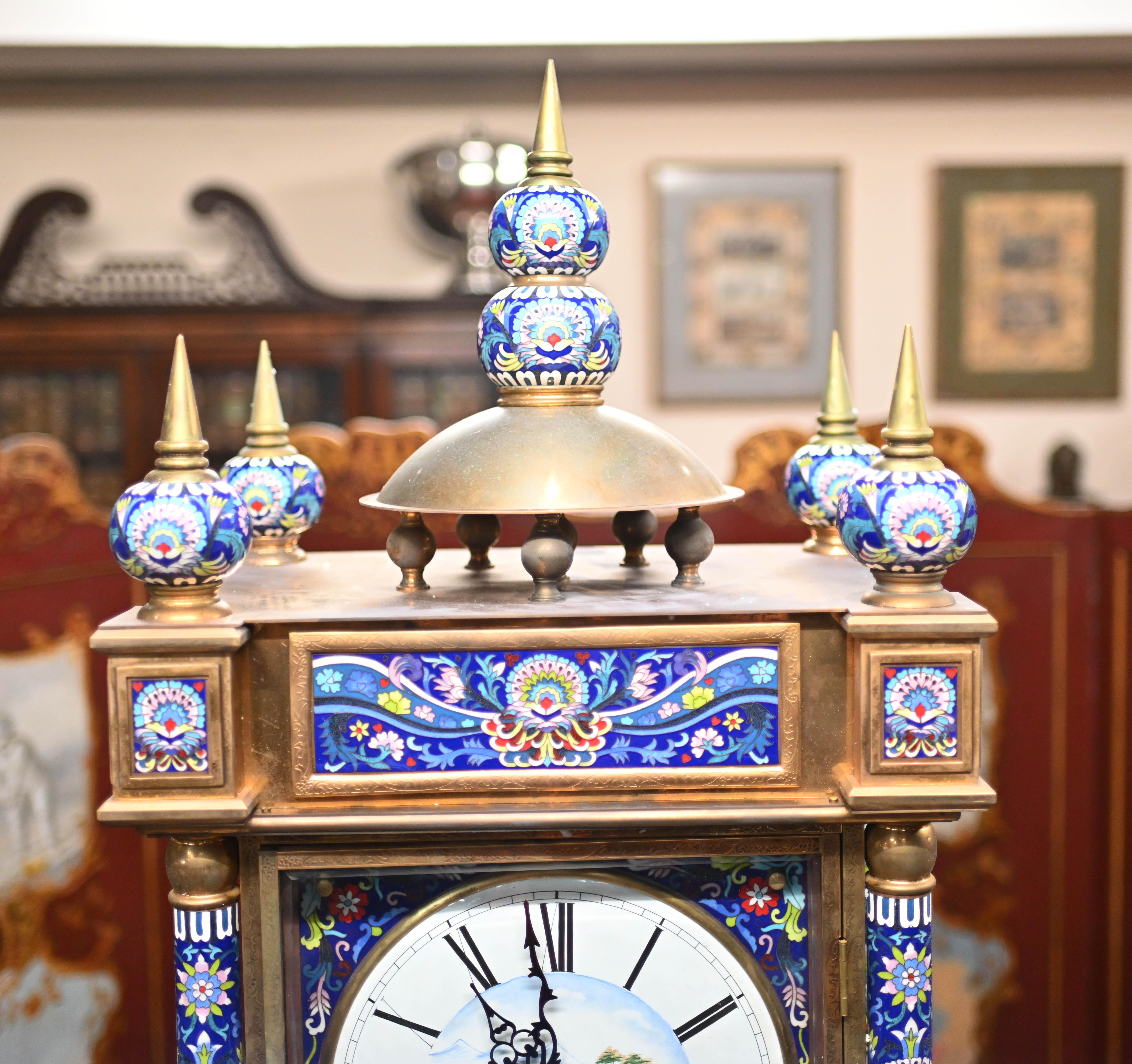 Französische Cloisonné-Grandfather-Uhr im Zustand „Gut“ in Potters Bar, GB