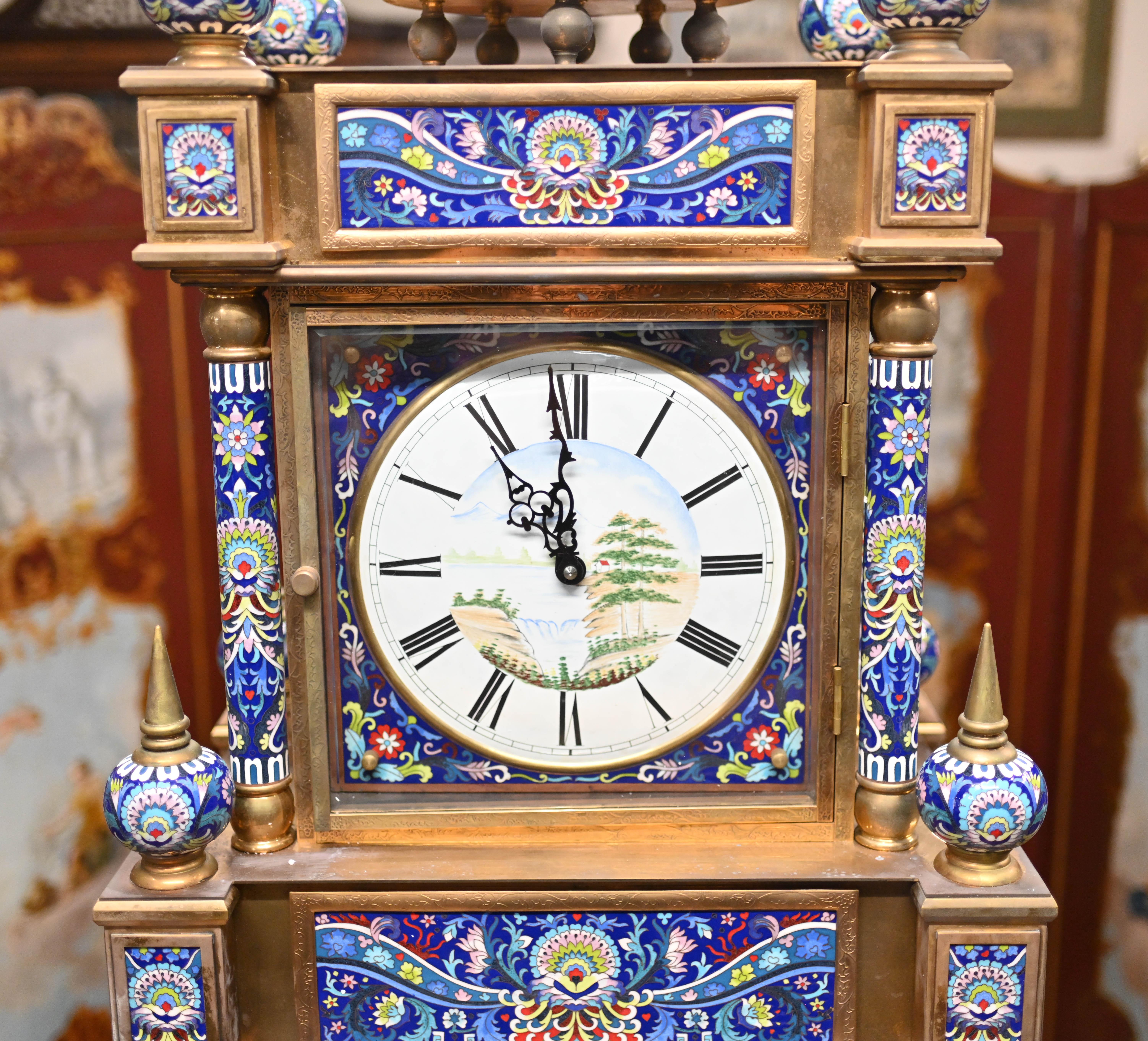 Französische Cloisonné-Grandfather-Uhr (Ende des 20. Jahrhunderts)
