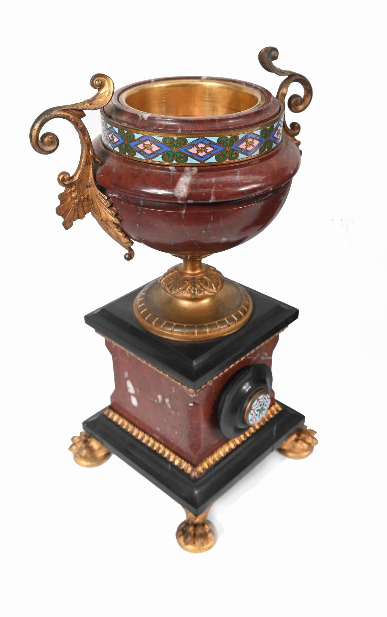 Fin du 20e siècle Pendule en marbre cloisonné Garniture en marbre Aesthetic Movement en vente