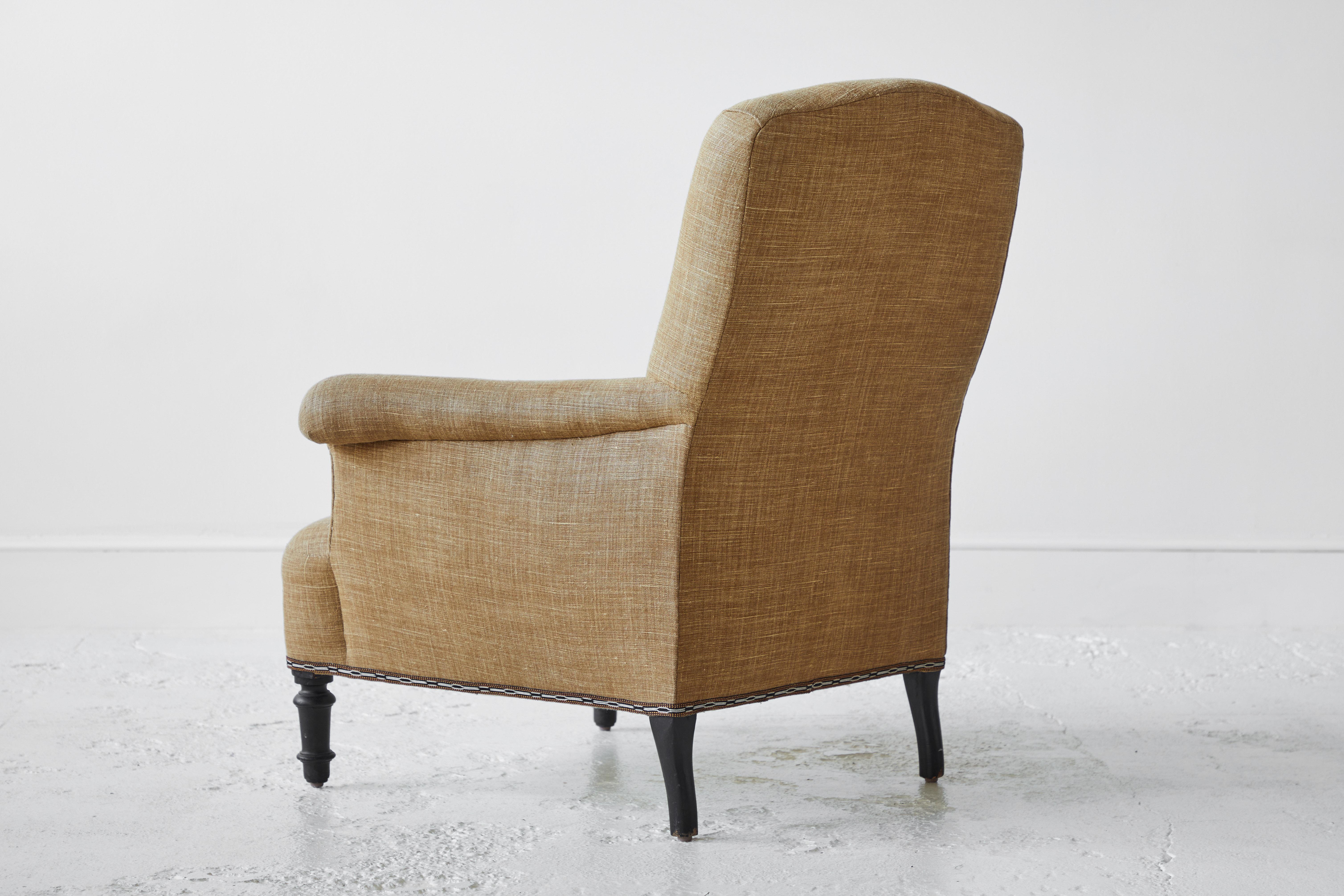 French Club Chair upholstered in Linen  In Good Condition In Los Angeles, CA