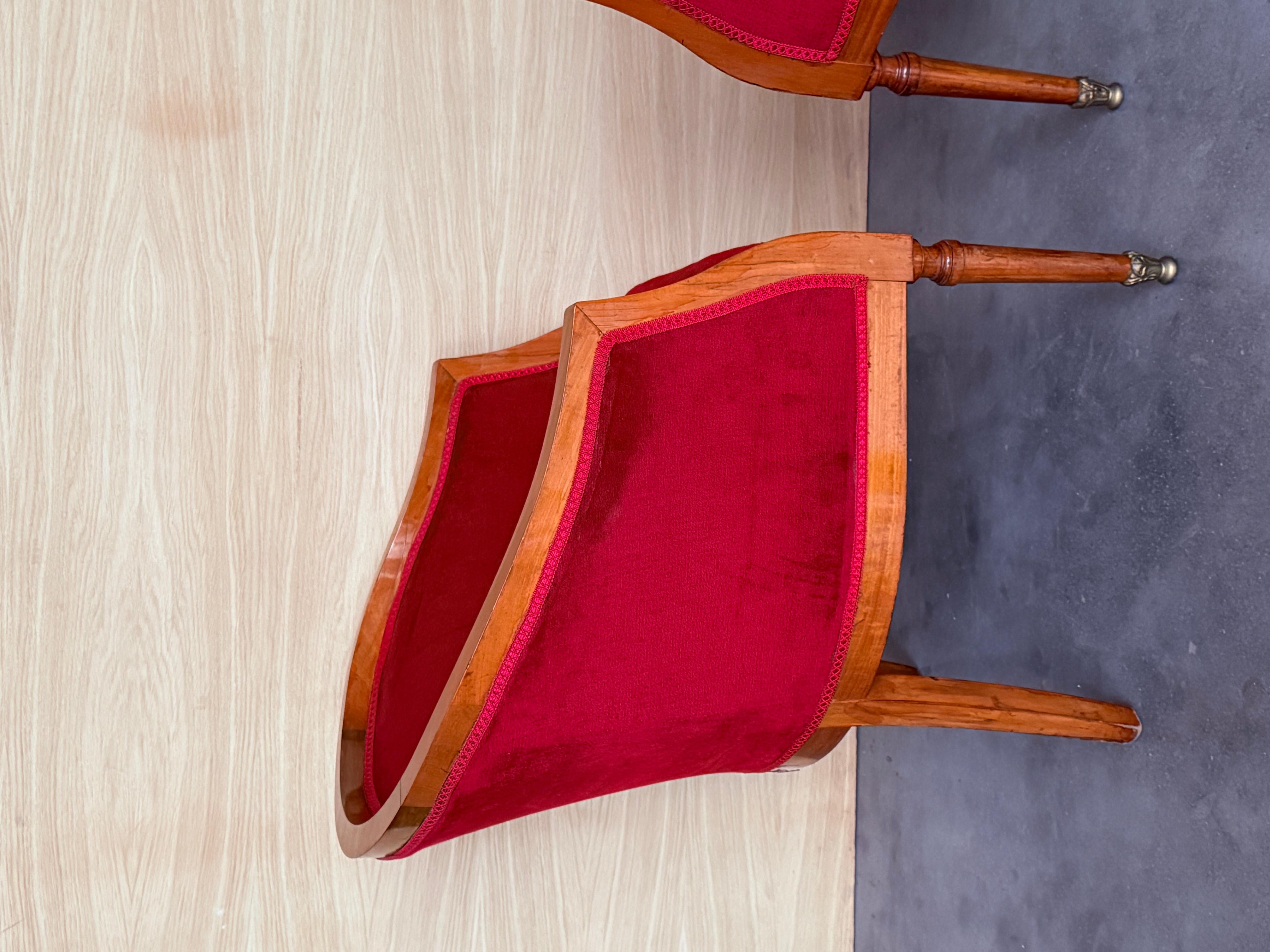 Sedie Club Francesi con rivestimento in velluto rosso in vendita 1