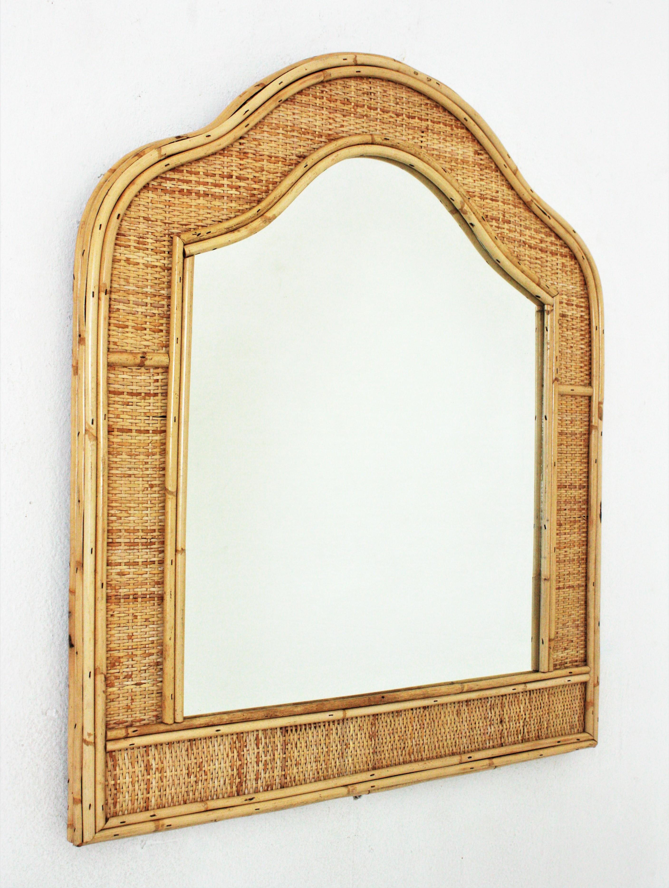 French Coastal Arched Mirror in Rattan and Woven Wicker In Good Condition In Barcelona, ES
