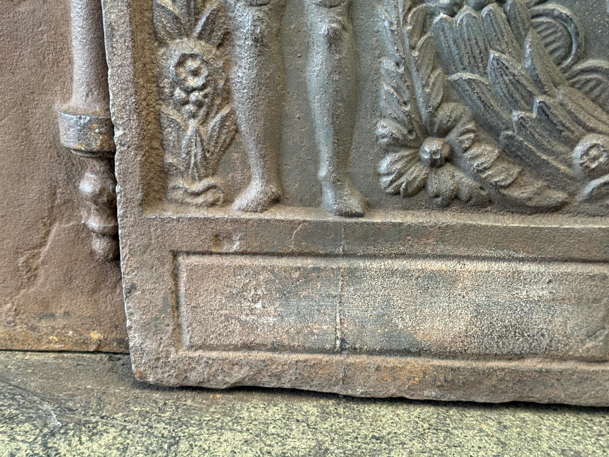 Rivestimento per caminetto con stemma francese, stile Napoleone III in vendita 3