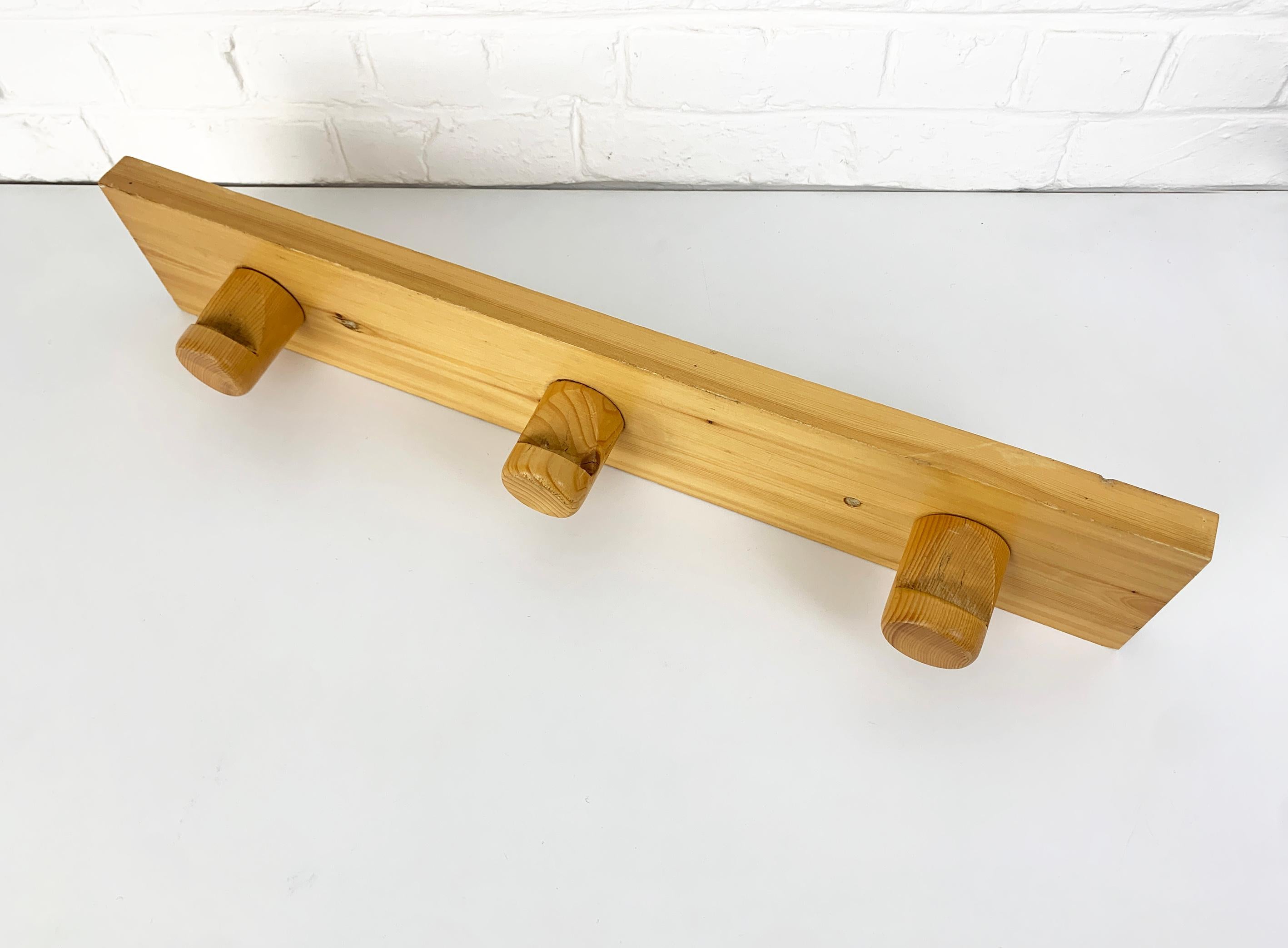 French Coat Rack by Charlotte Perriand for Les Arcs, Pinewood, 1960s - 3 avail. For Sale 5