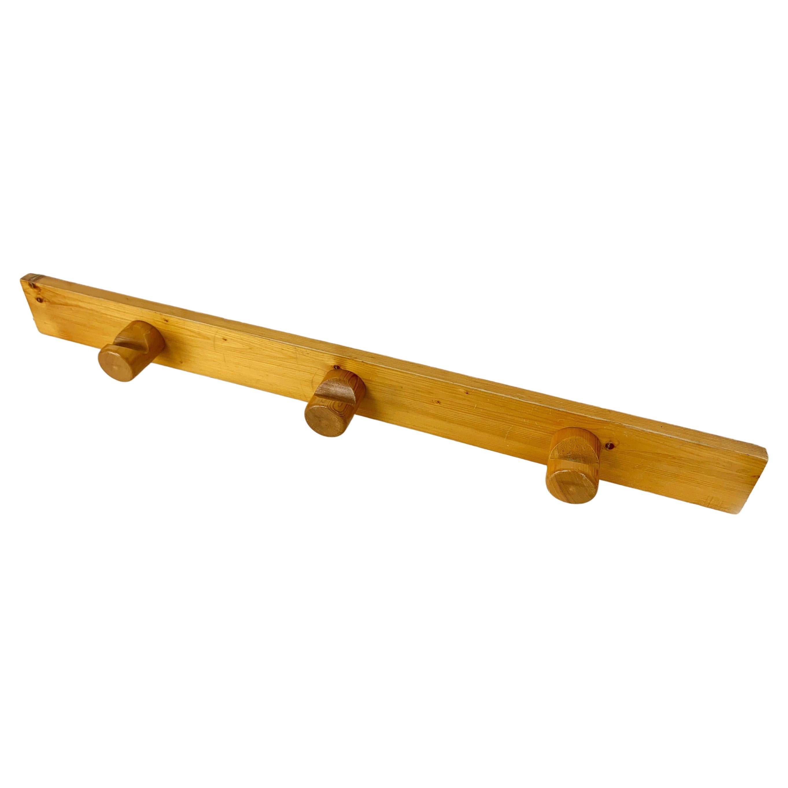 French Coat Rack by Charlotte Perriand for Les Arcs ski resort, Pinewood, 1960s For Sale